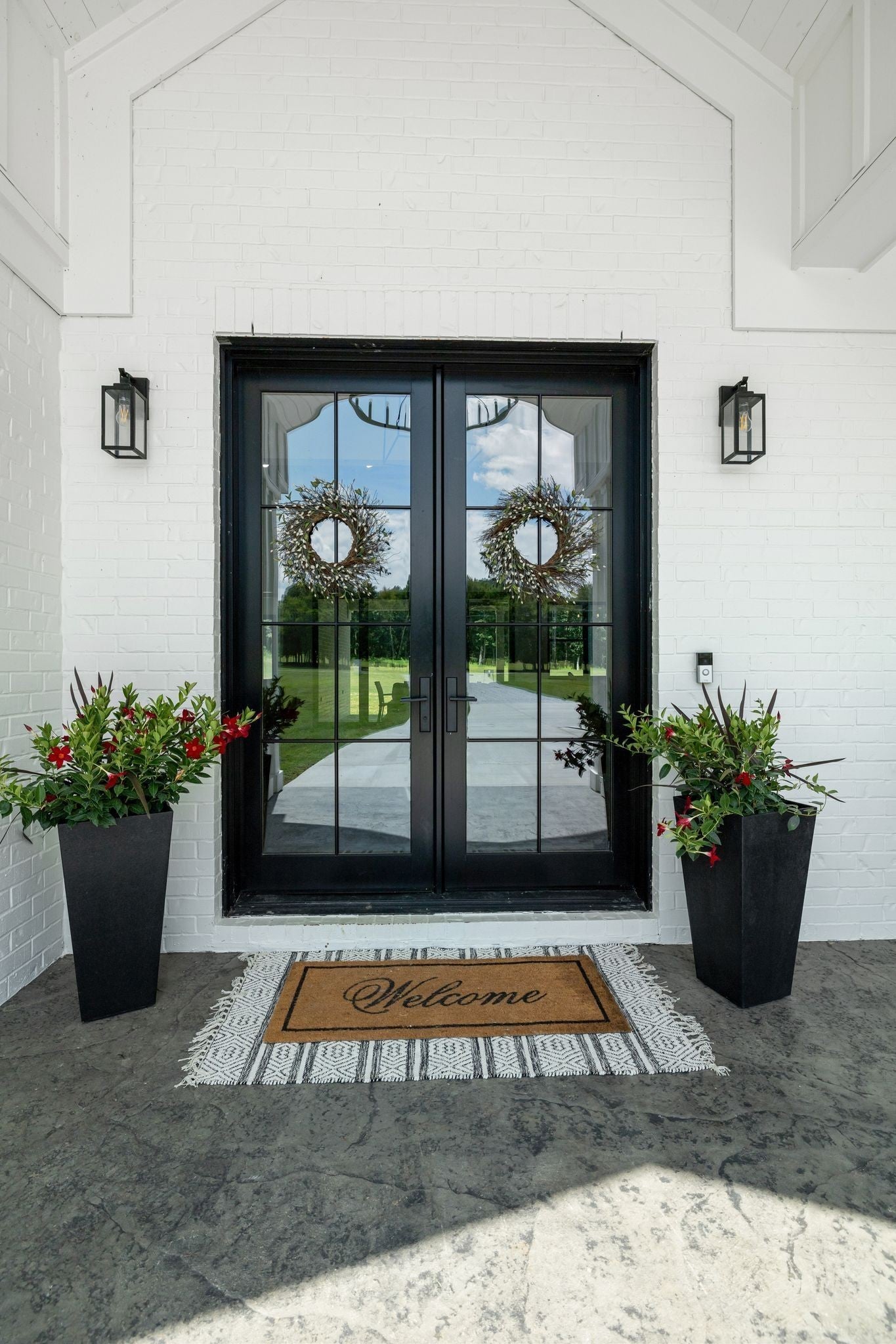 150 Scenic Cir