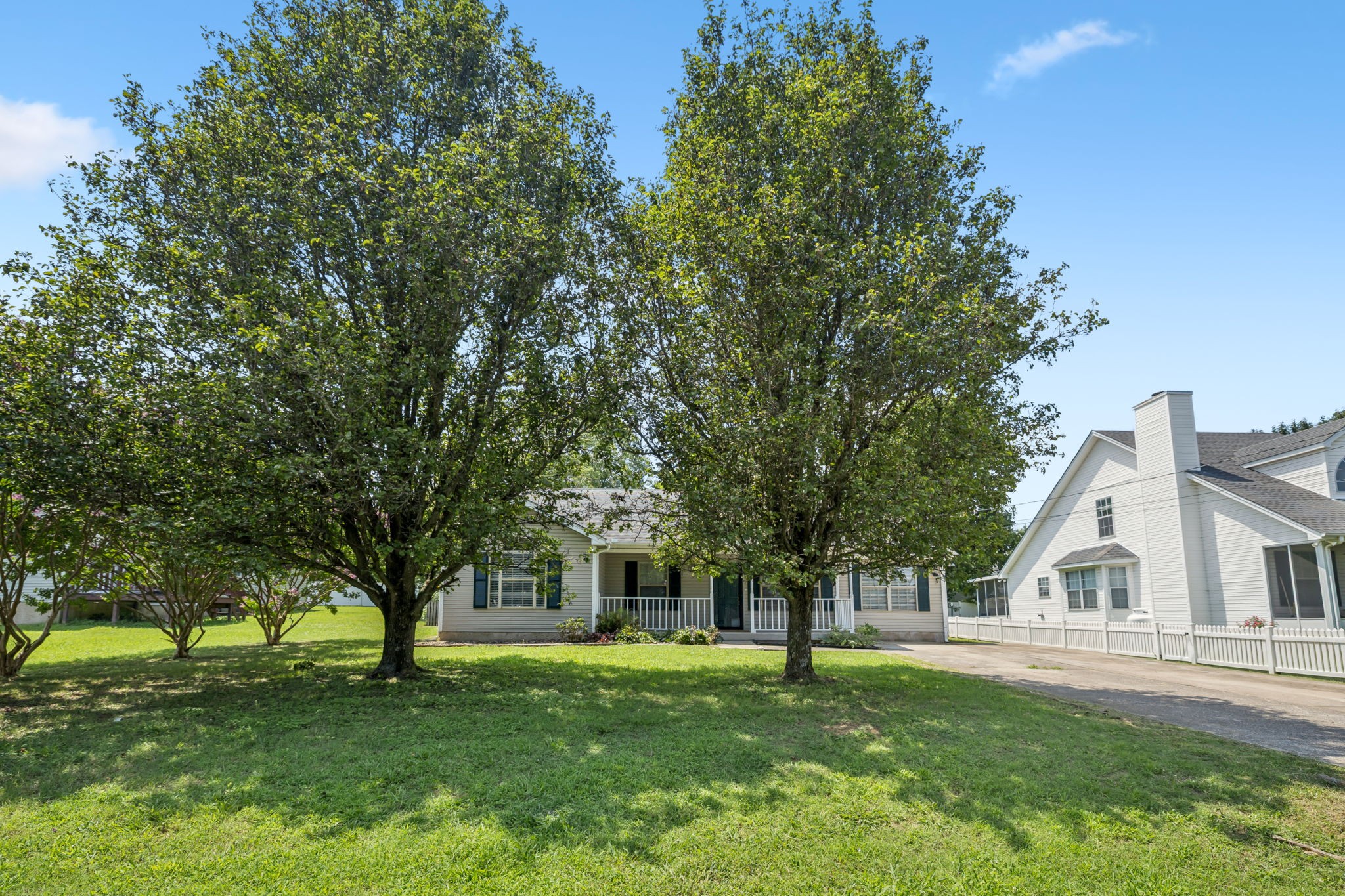 677 Hollandale Rd