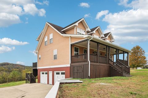 356 Maple St Gordonsville TN 38563