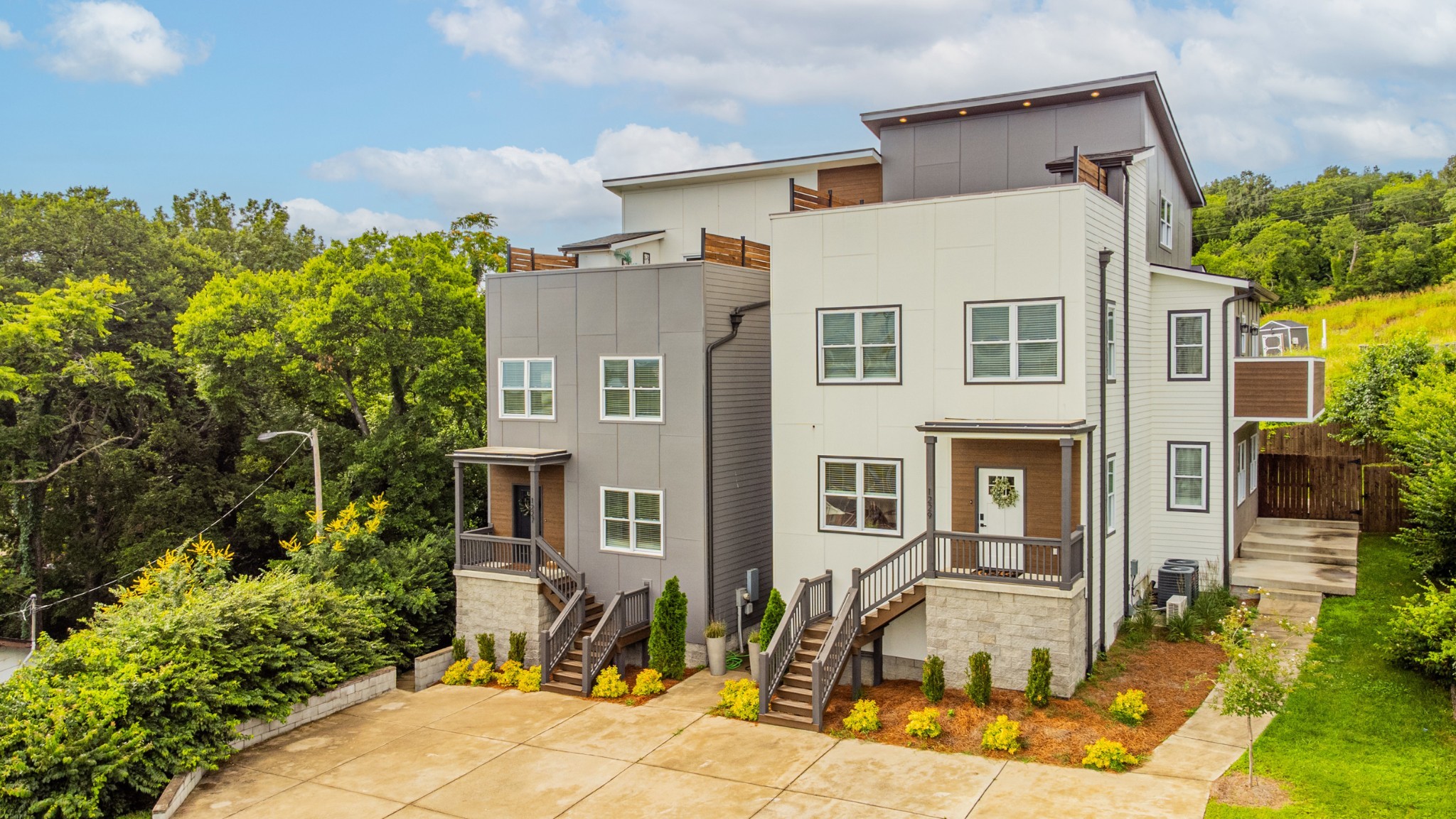 1227 N Avondale Cir