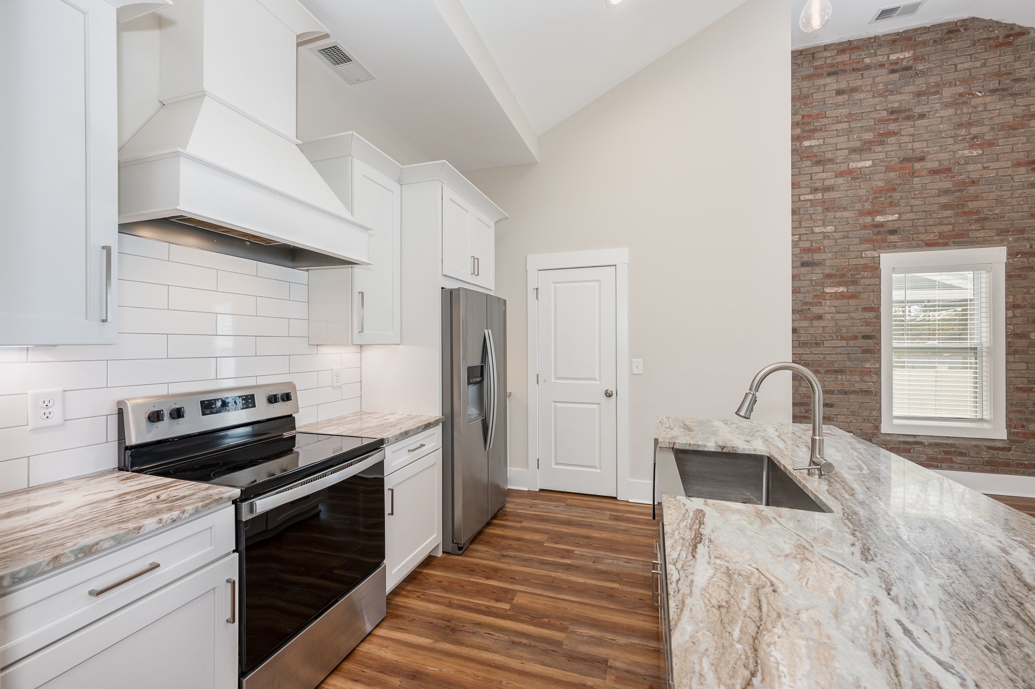 132 Daniel St