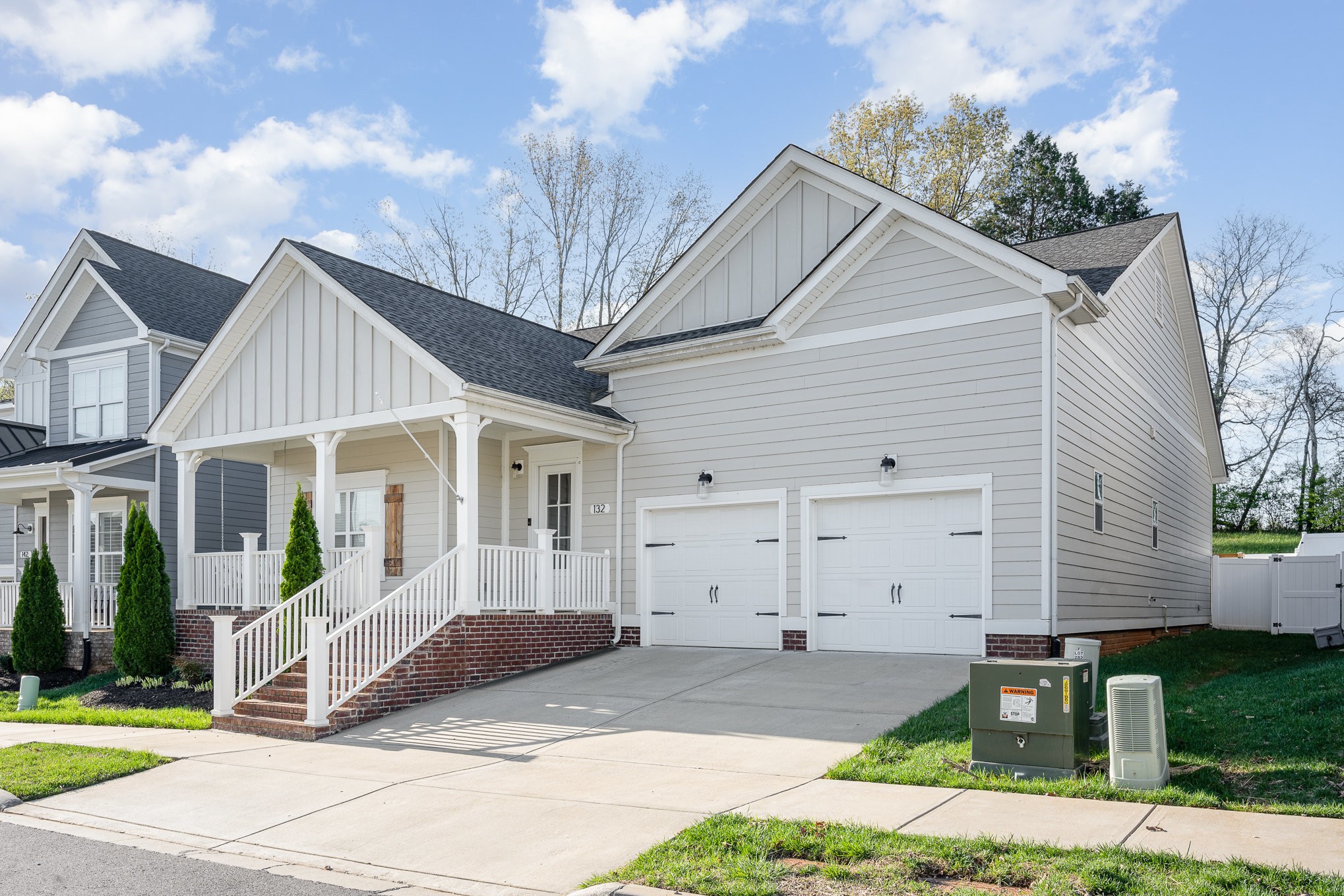 132 Daniel St