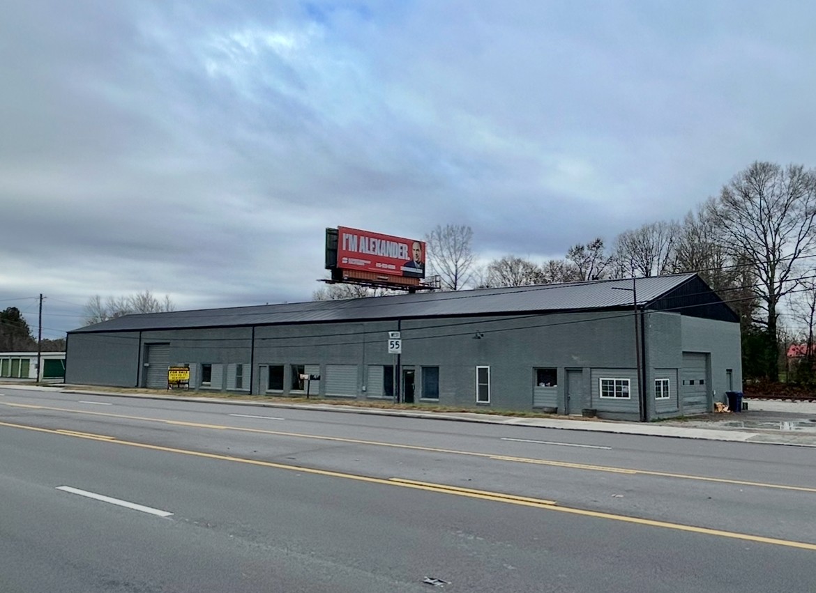 Photo 1 of 8 — 2260 New Tullahoma Hwy, Manchester, TN 37355