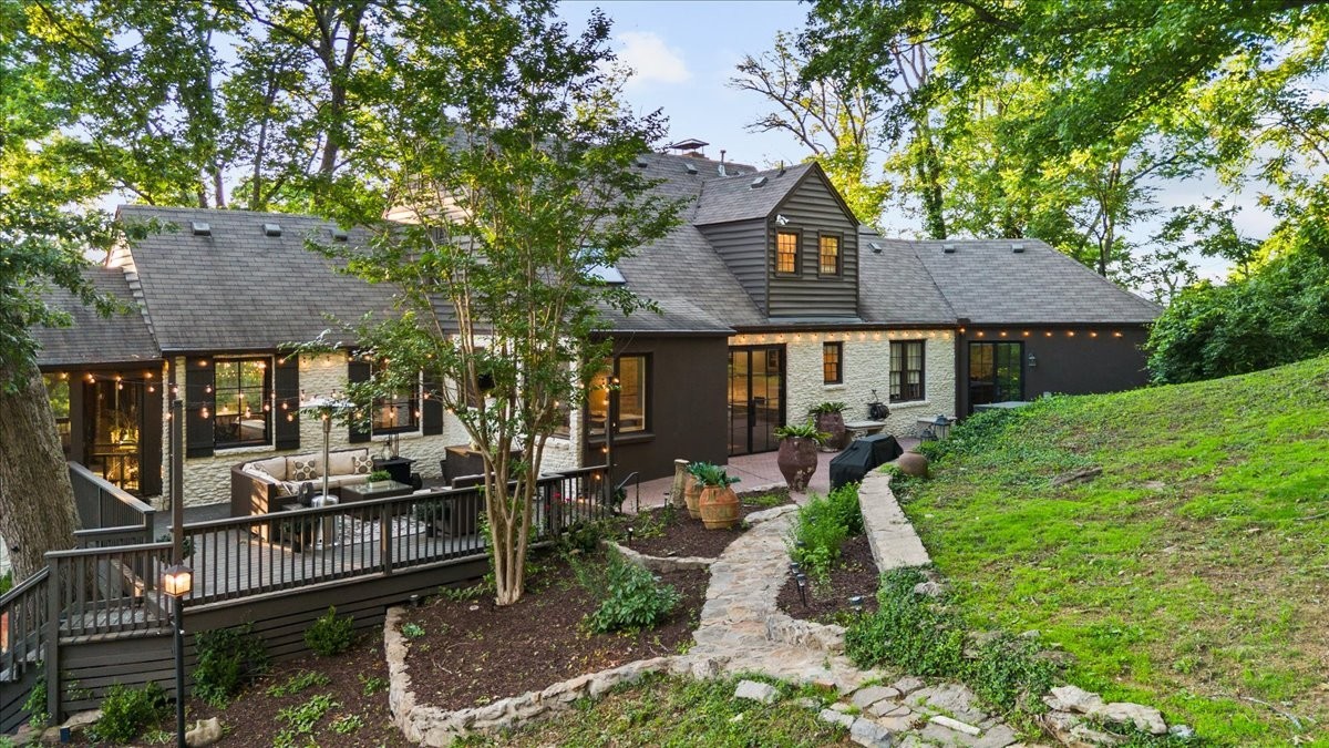 5400 Hillsboro Pike