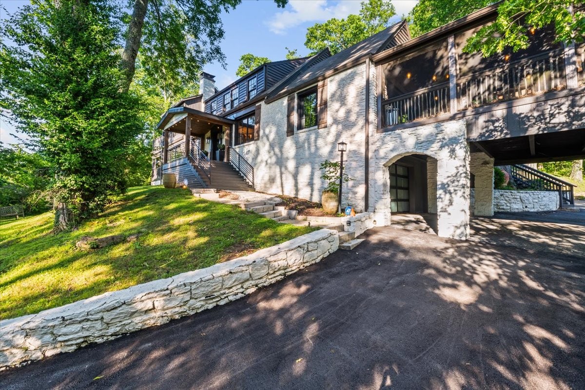 5400 Hillsboro Pike