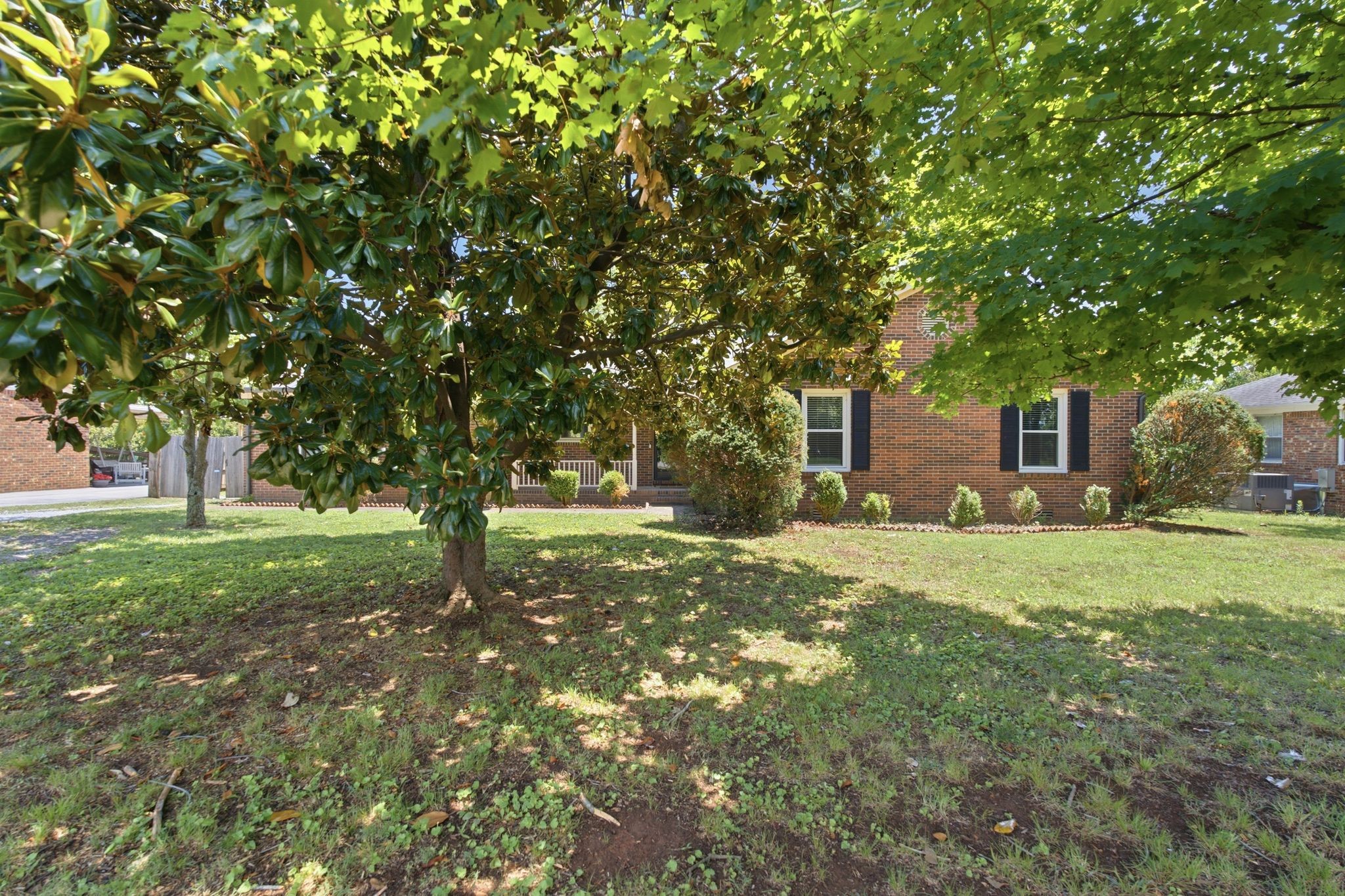 562 Sharondale Dr