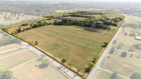 Photo of 5718 Carters Creek Pike, Thompsons Station, TN 37179 (MLS # 3531327)