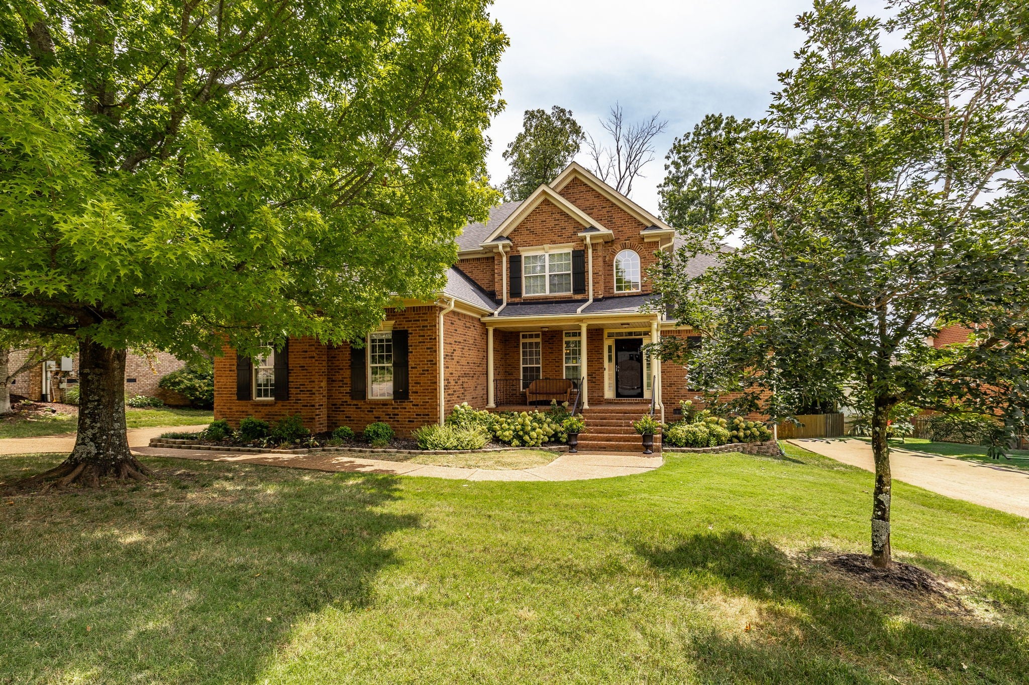 1074 Mansker Farm Blvd