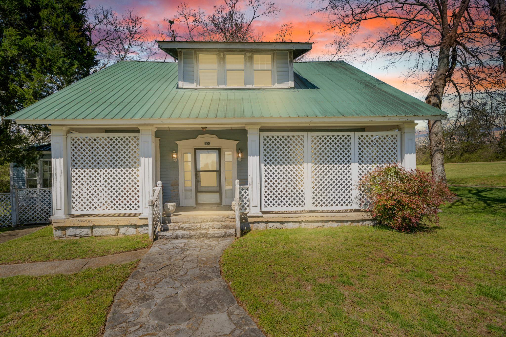 290 Mimosa Rd