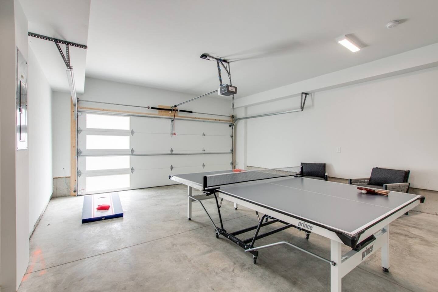 2122 9th Ave N