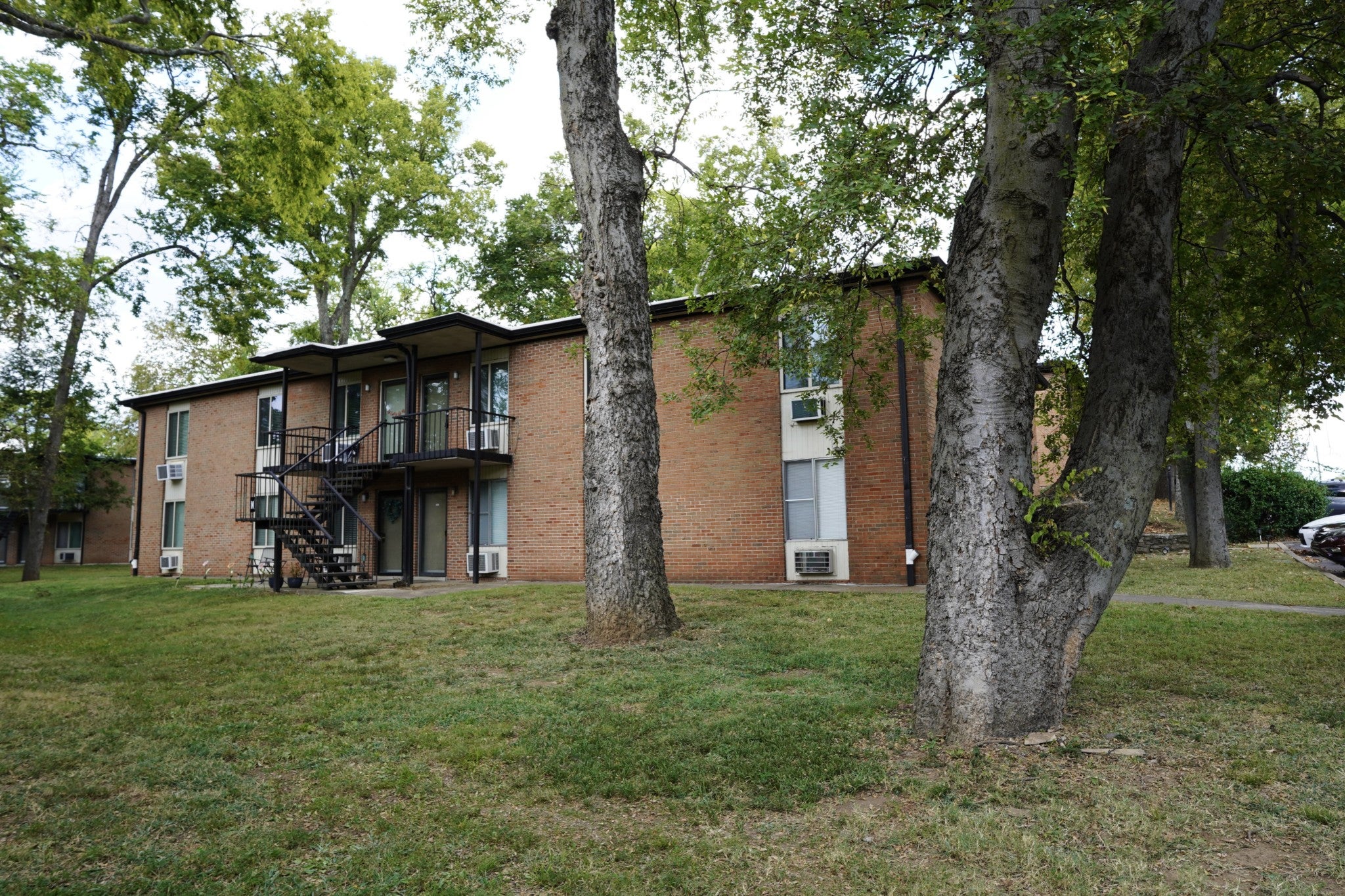 2.0-bed rental at 2601 Hillsboro Pike N8