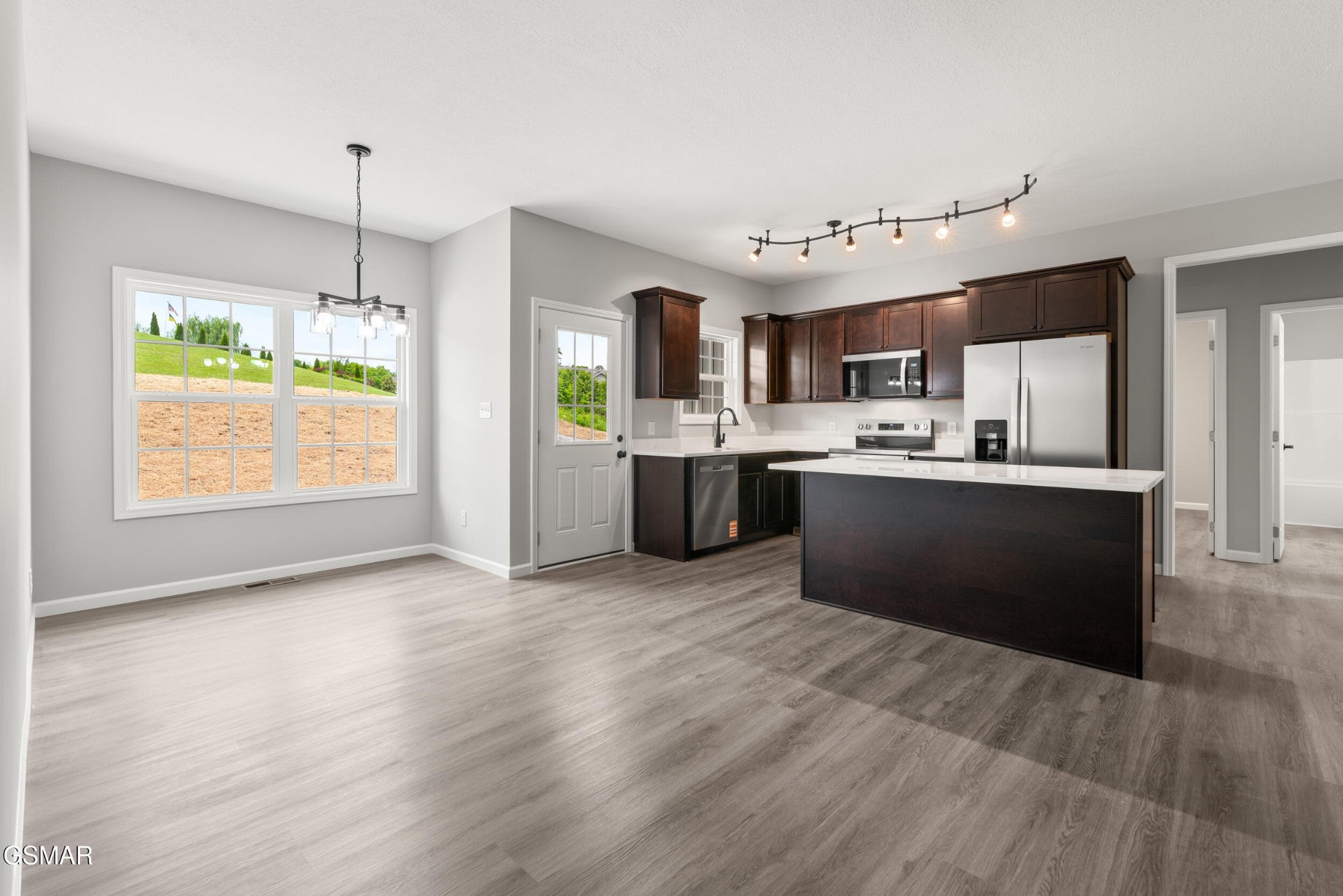 2050 Kings View Loop