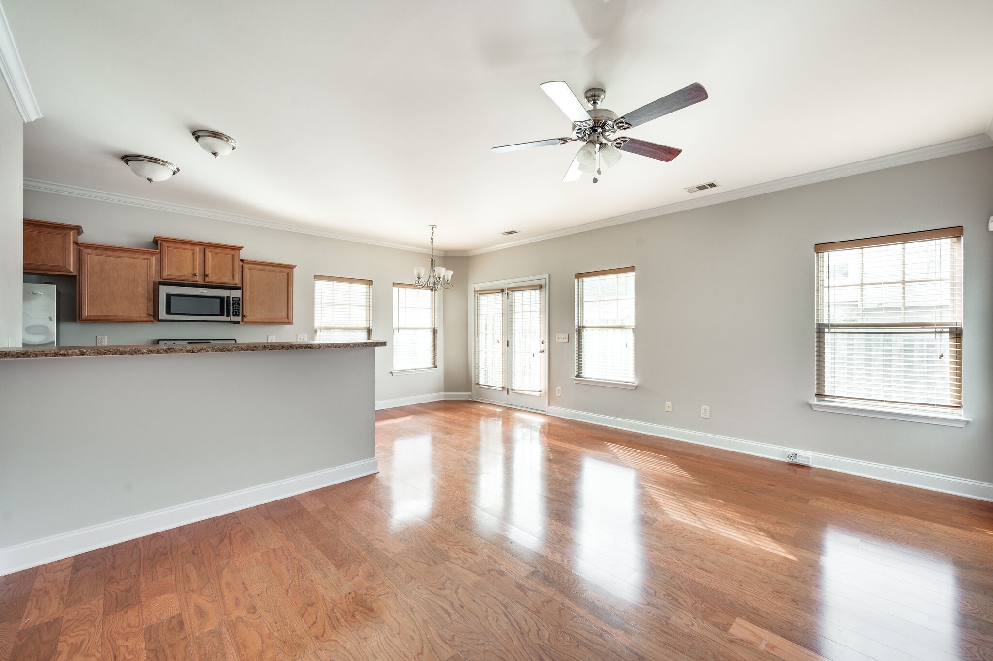 Nashville, Tennessee 37209, United States, 3 Bedrooms Bedrooms, ,3 BathroomsBathrooms,Residential,Pending,122854