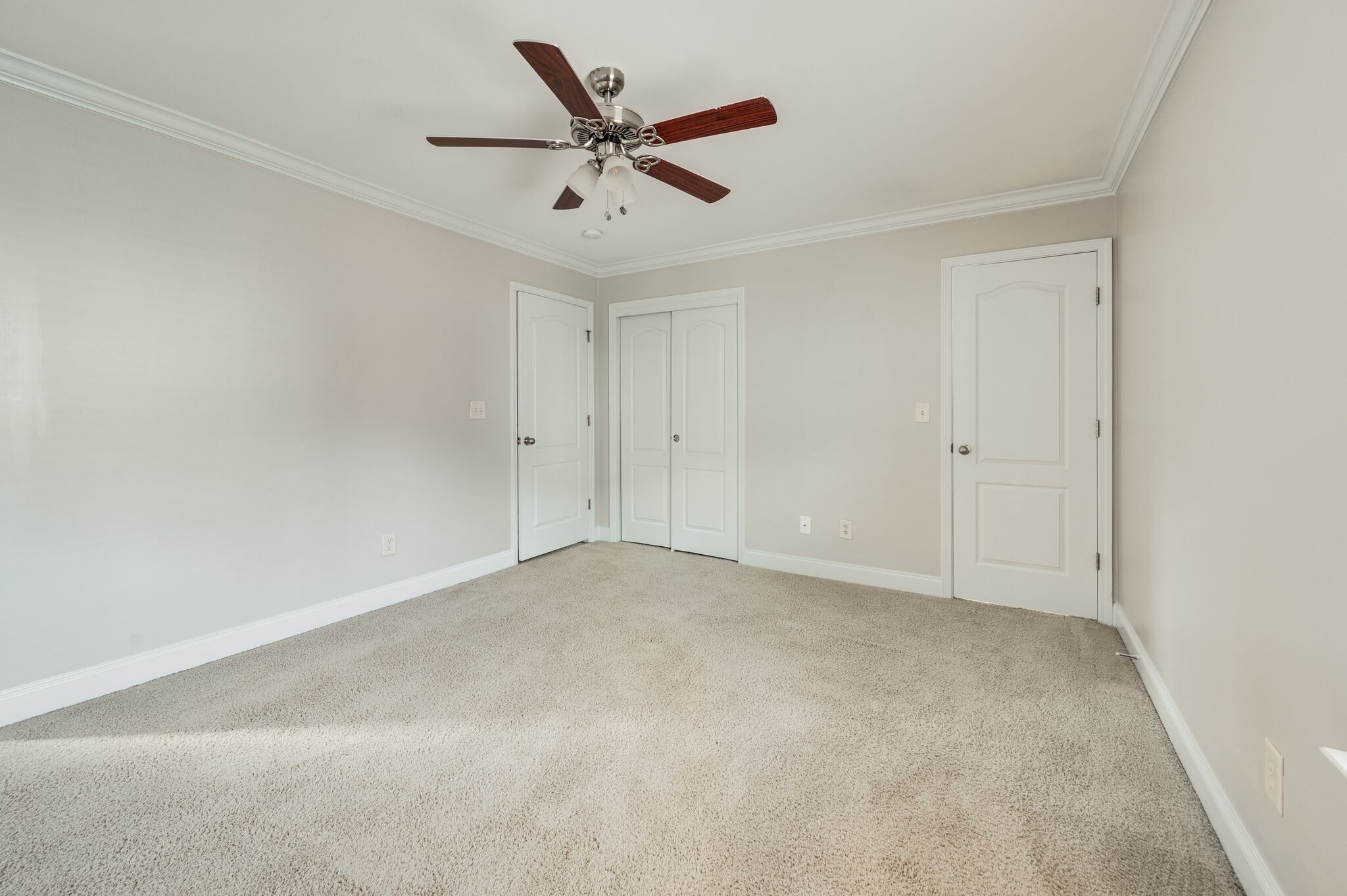 Nashville, Tennessee 37209, United States, 3 Bedrooms Bedrooms, ,3 BathroomsBathrooms,Residential,Pending,122854