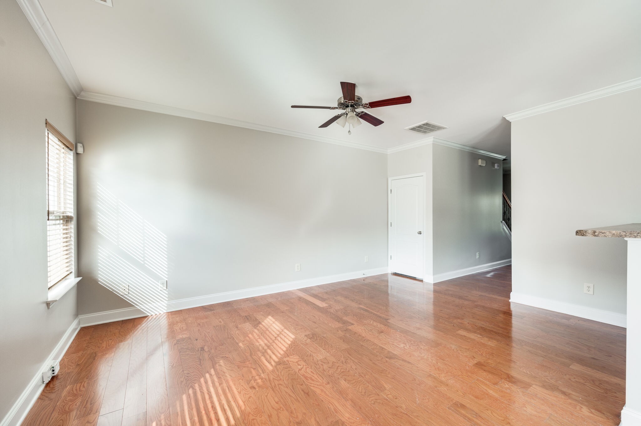 Nashville, Tennessee 37209, United States, 3 Bedrooms Bedrooms, ,3 BathroomsBathrooms,Residential,Pending,122854