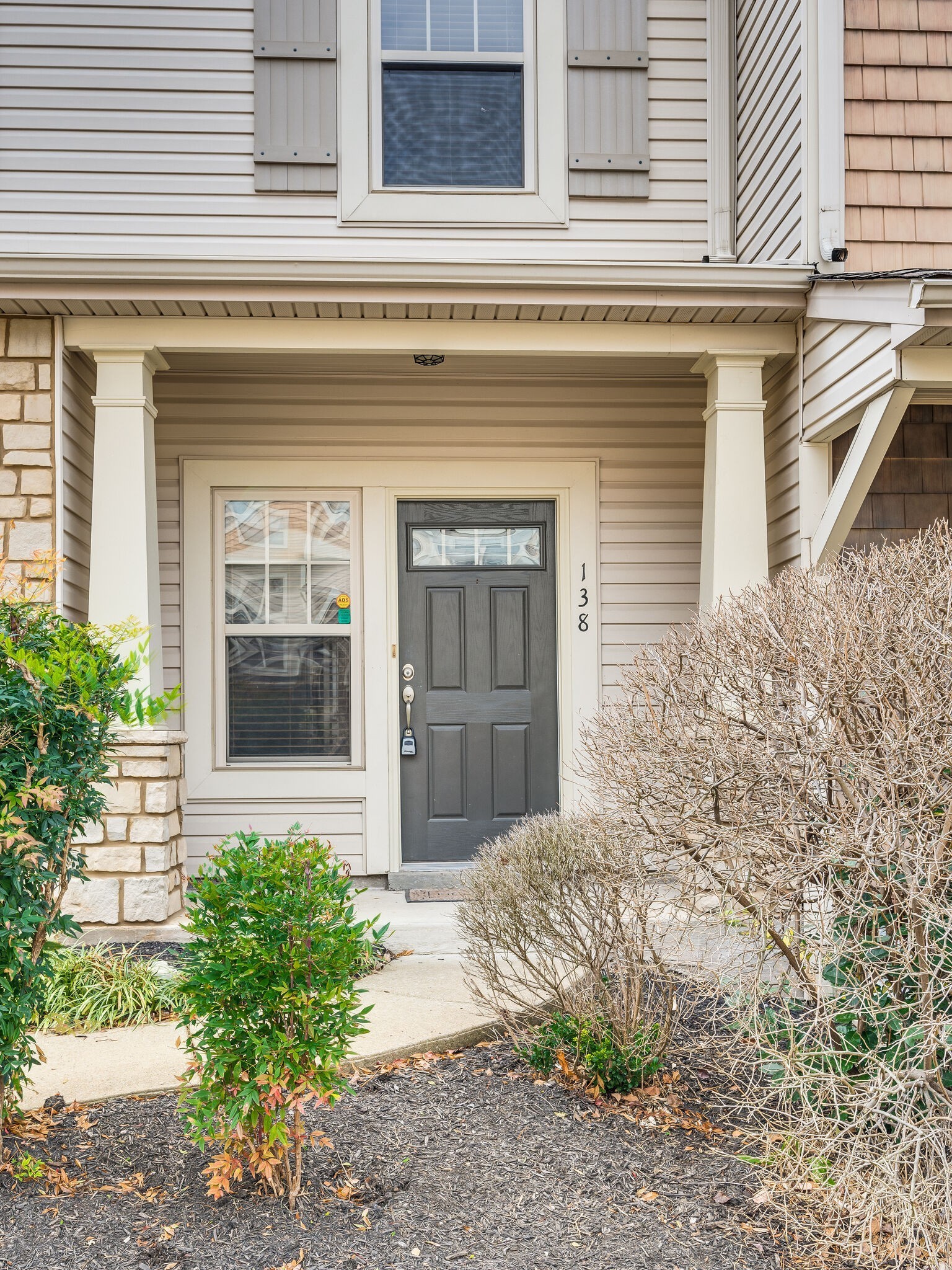 Nashville, Tennessee 37209, United States, 3 Bedrooms Bedrooms, ,3 BathroomsBathrooms,Residential,Pending,122854