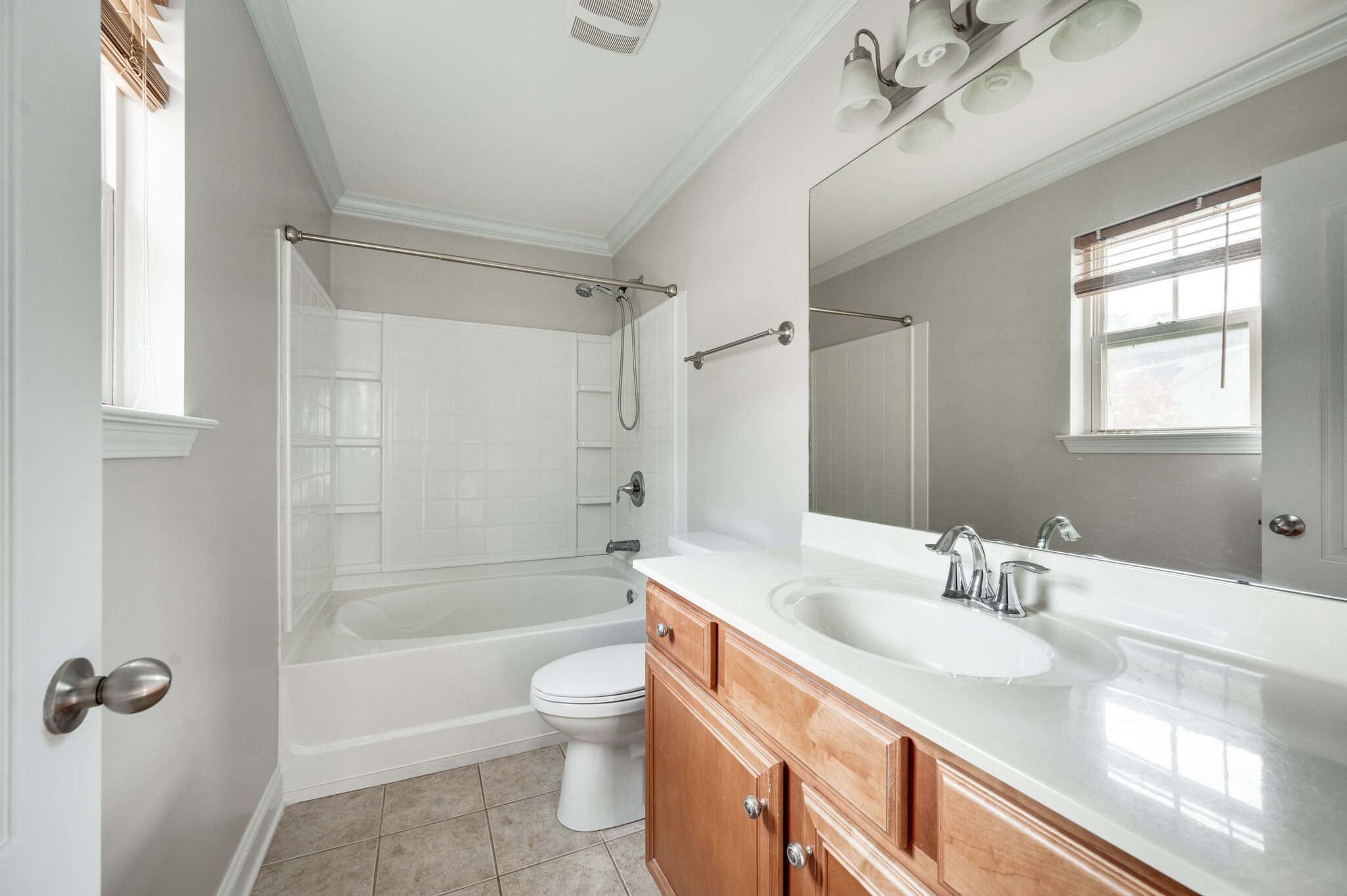 Nashville, Tennessee 37209, United States, 3 Bedrooms Bedrooms, ,3 BathroomsBathrooms,Residential,Pending,122854