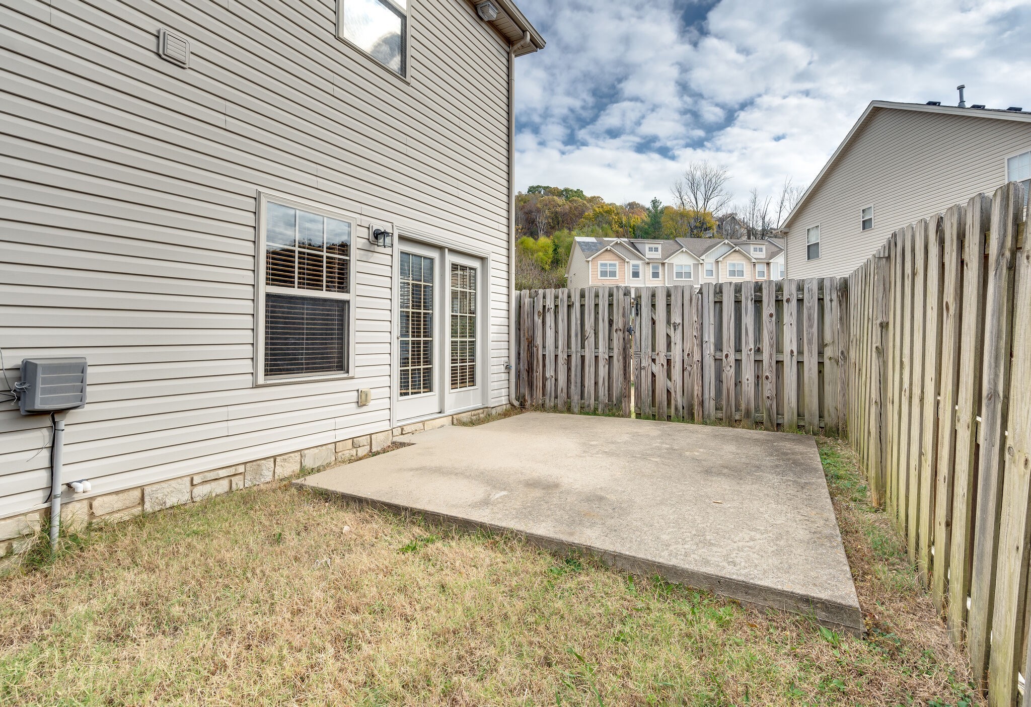 Nashville, Tennessee 37209, United States, 3 Bedrooms Bedrooms, ,3 BathroomsBathrooms,Residential,Pending,122854