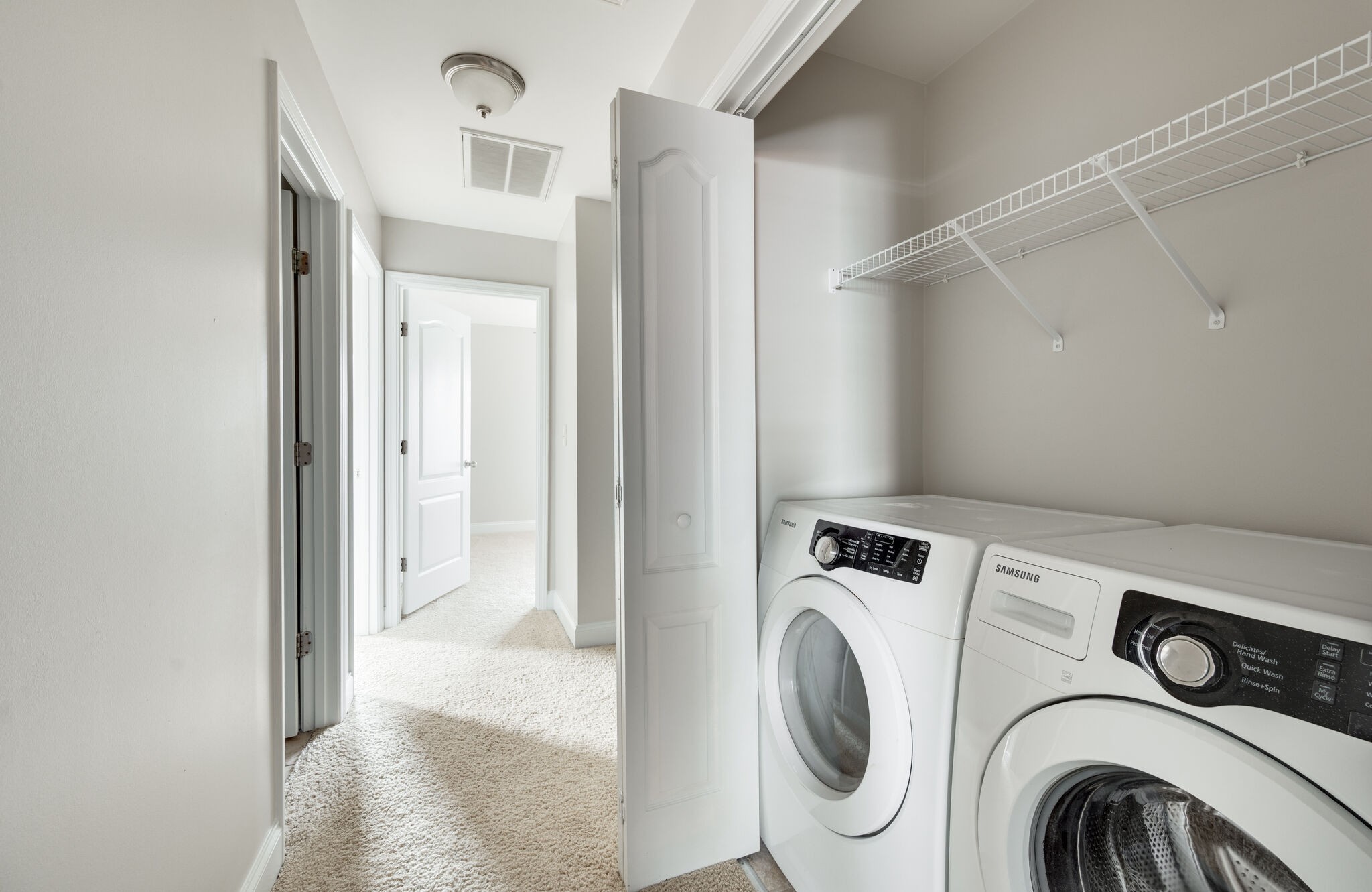 Nashville, Tennessee 37209, United States, 3 Bedrooms Bedrooms, ,3 BathroomsBathrooms,Residential,Pending,122854