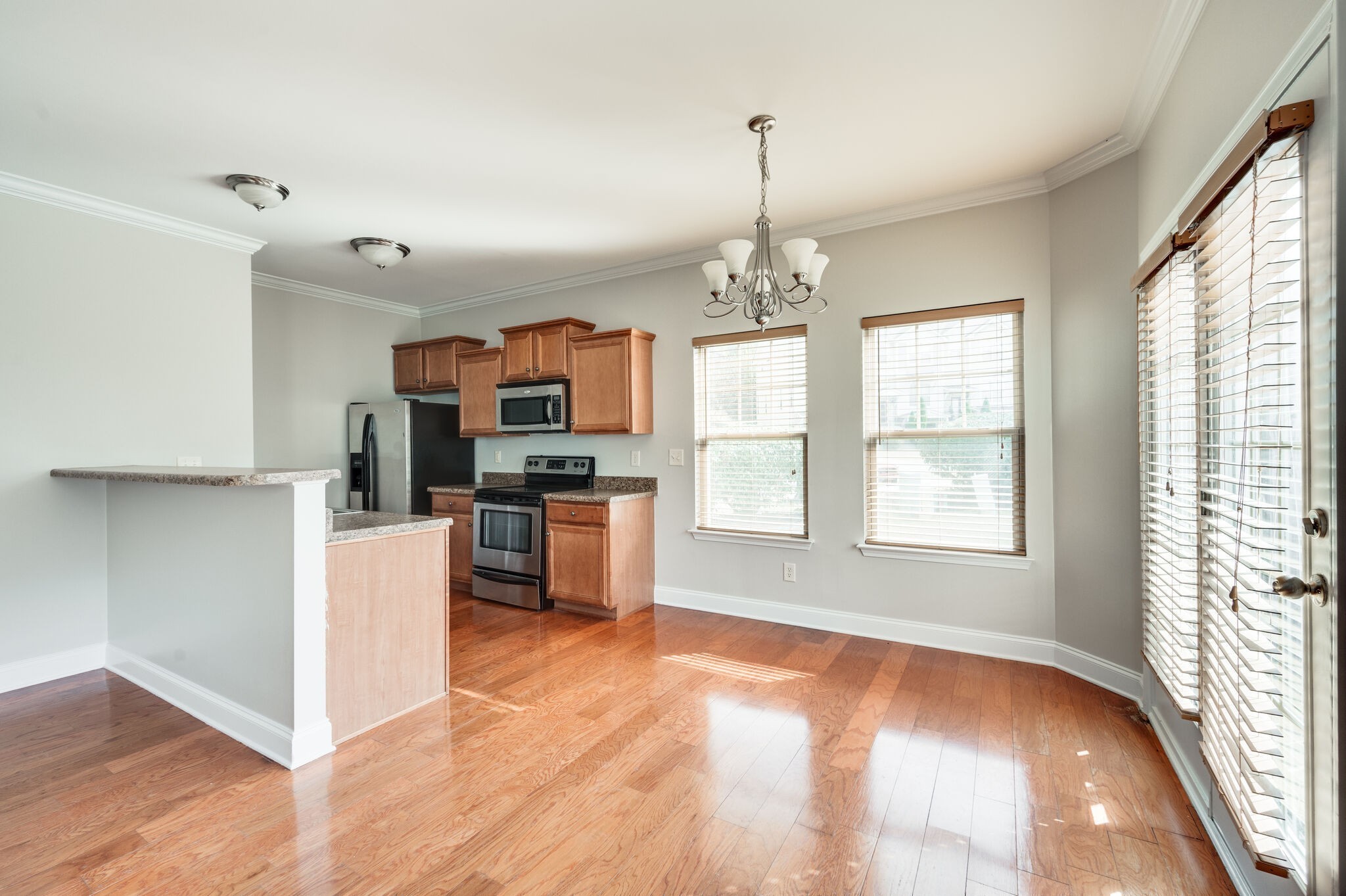 Nashville, Tennessee 37209, United States, 3 Bedrooms Bedrooms, ,3 BathroomsBathrooms,Residential,Pending,122854