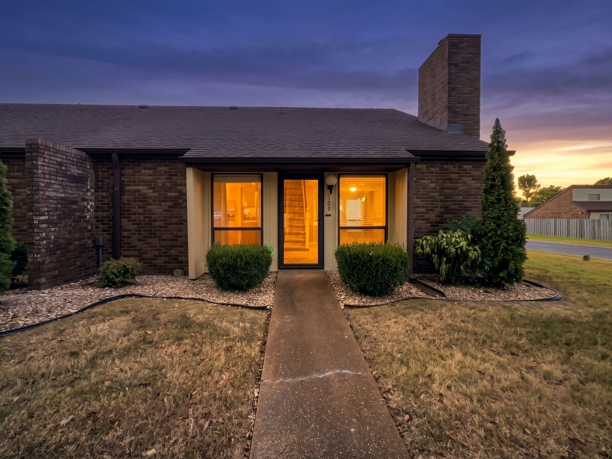 100 Castlewood Ln