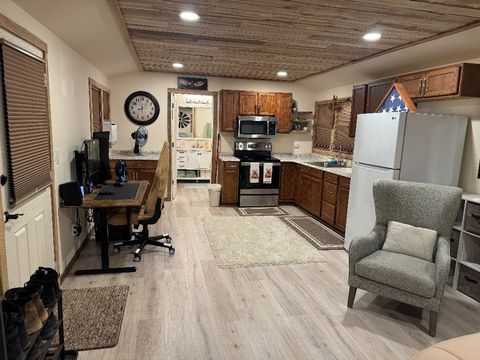 165 Haze Hyde Hollow Rd Bethpage TN 37022