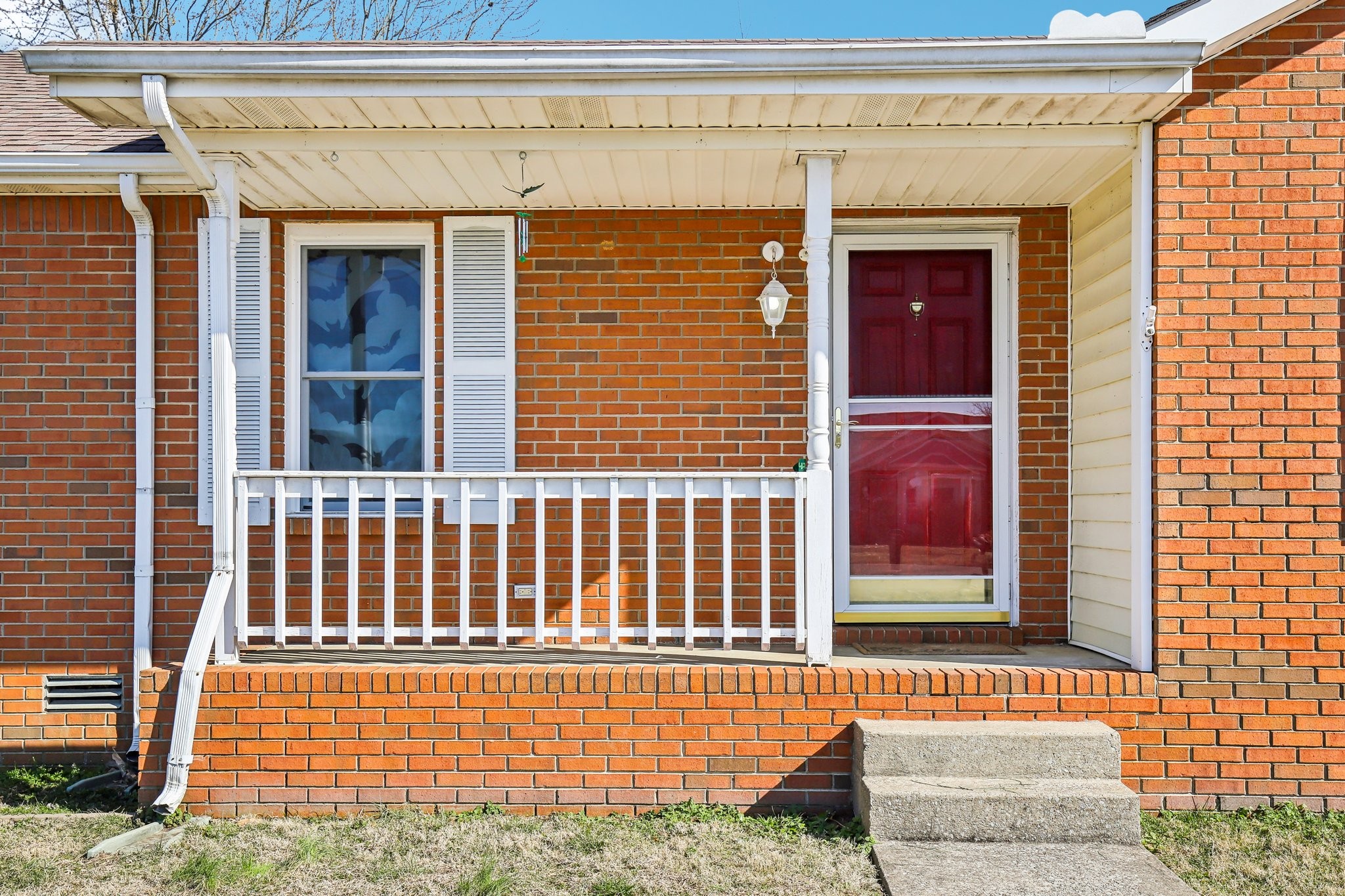 1204 Hand Dr