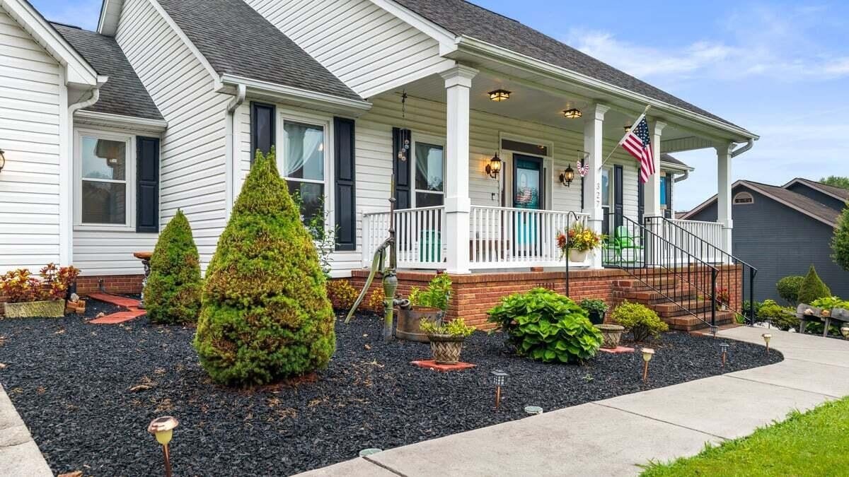 327 Mill Creek Trail NE