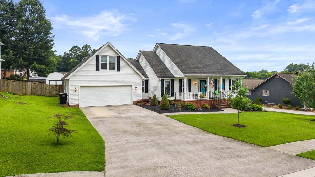 327 Mill Creek Trail NE