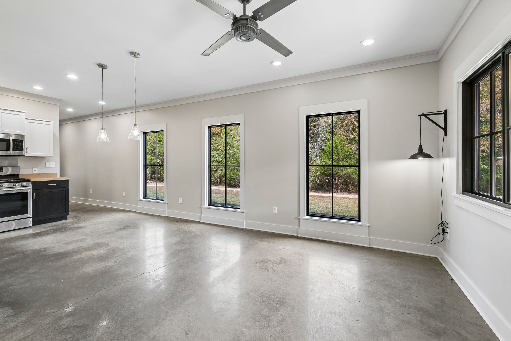 3600 Dee Oguin Rd