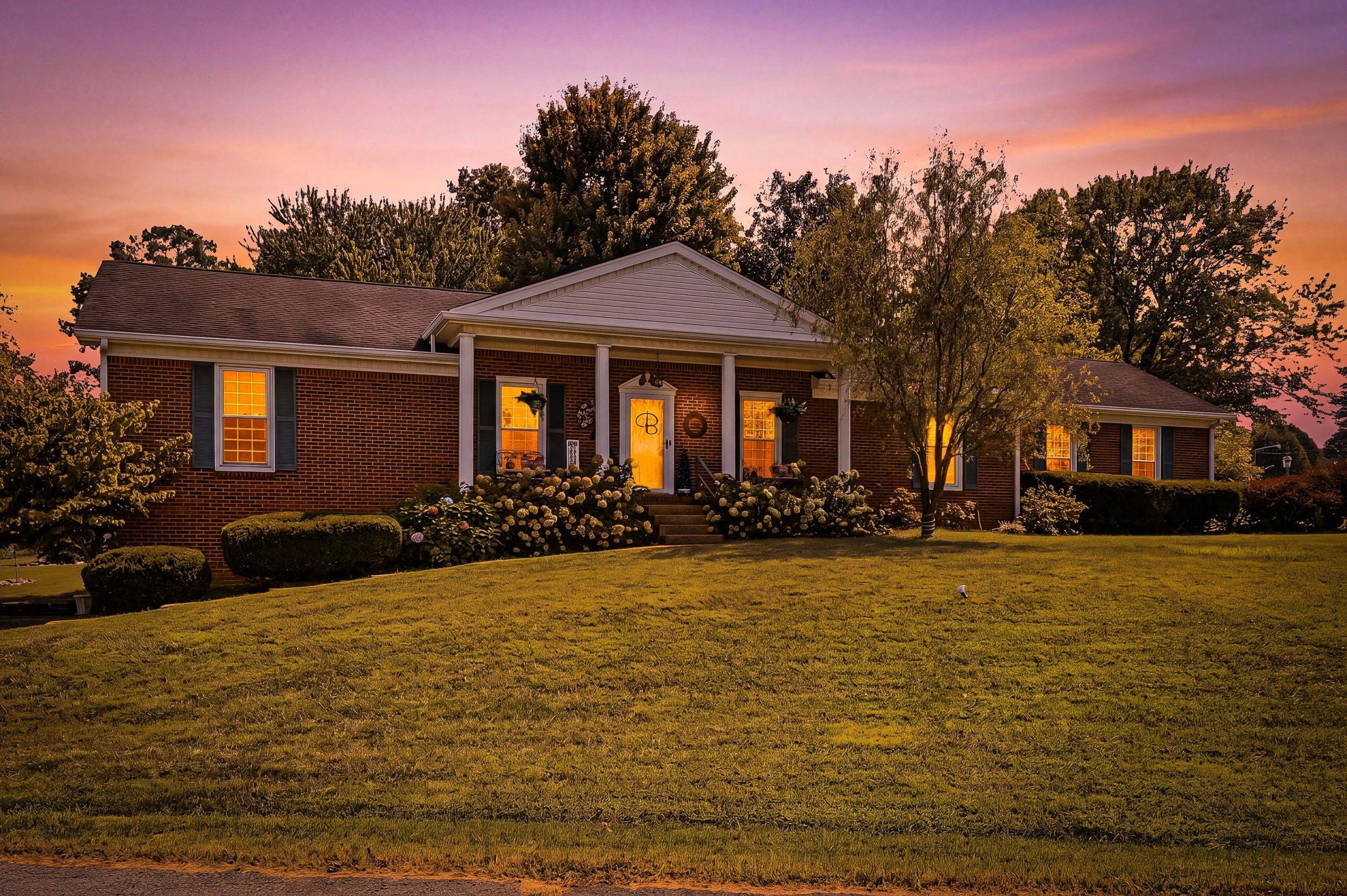 300 Stonewall Dr