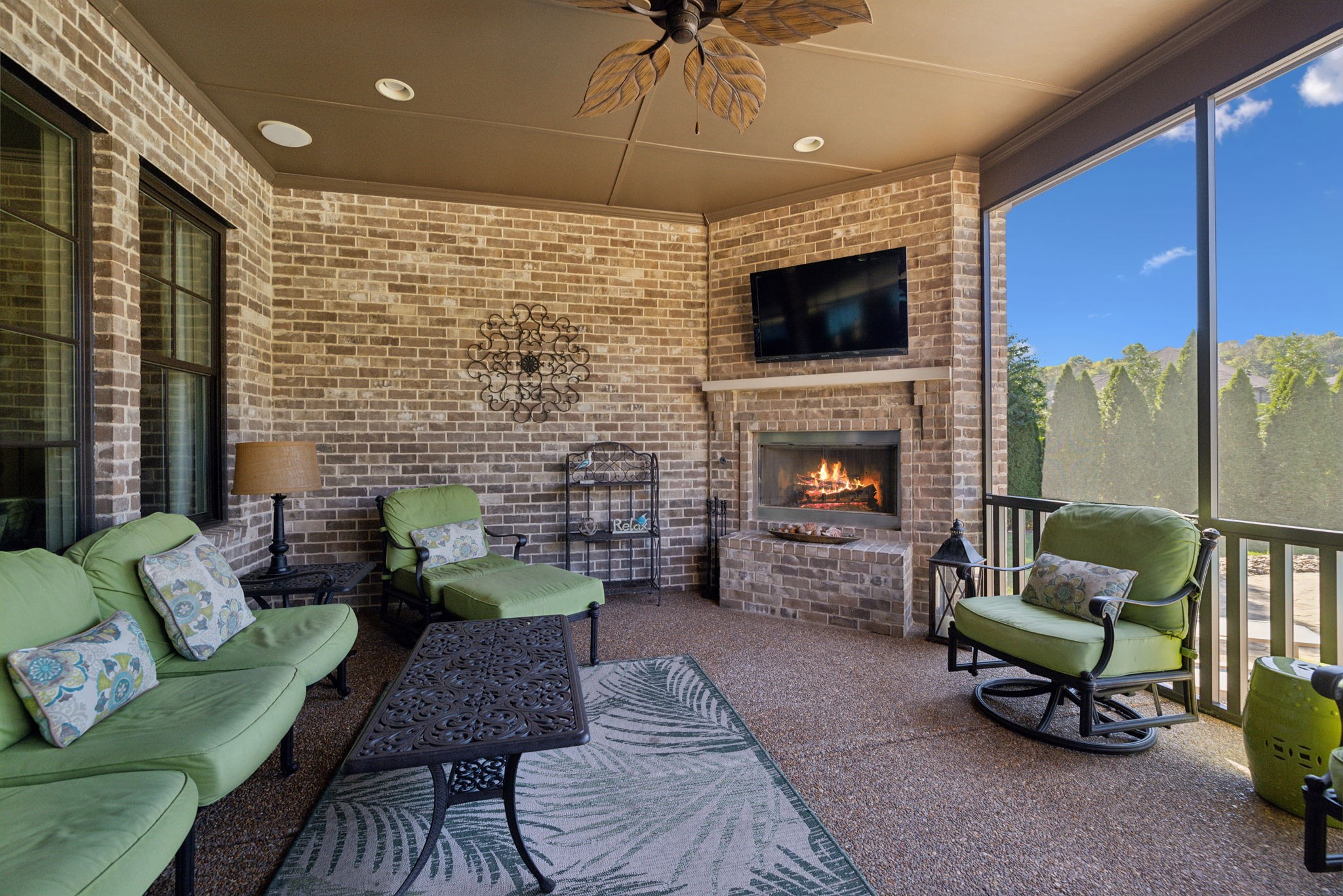 1841 Tiverton Pl