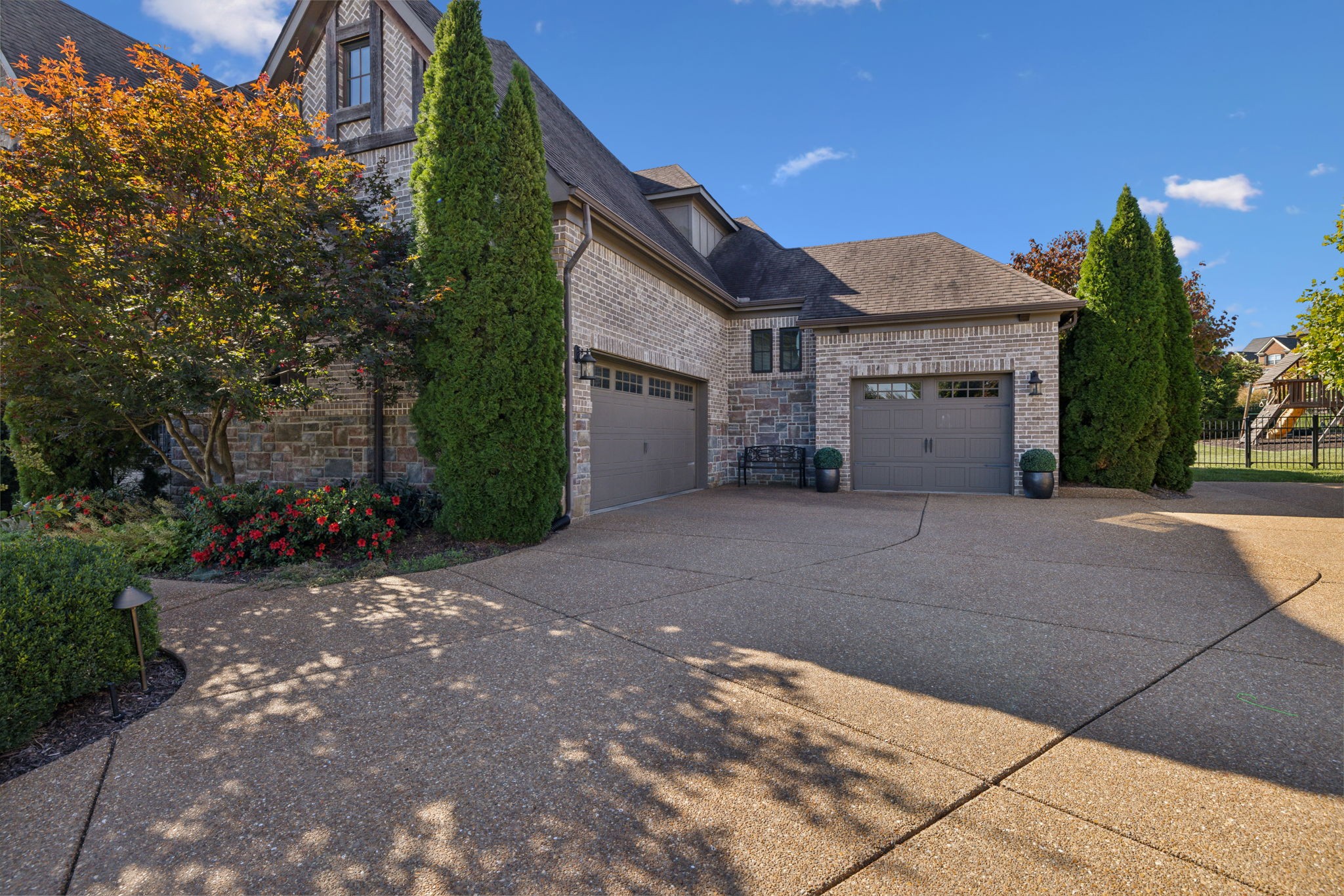 1841 Tiverton Pl