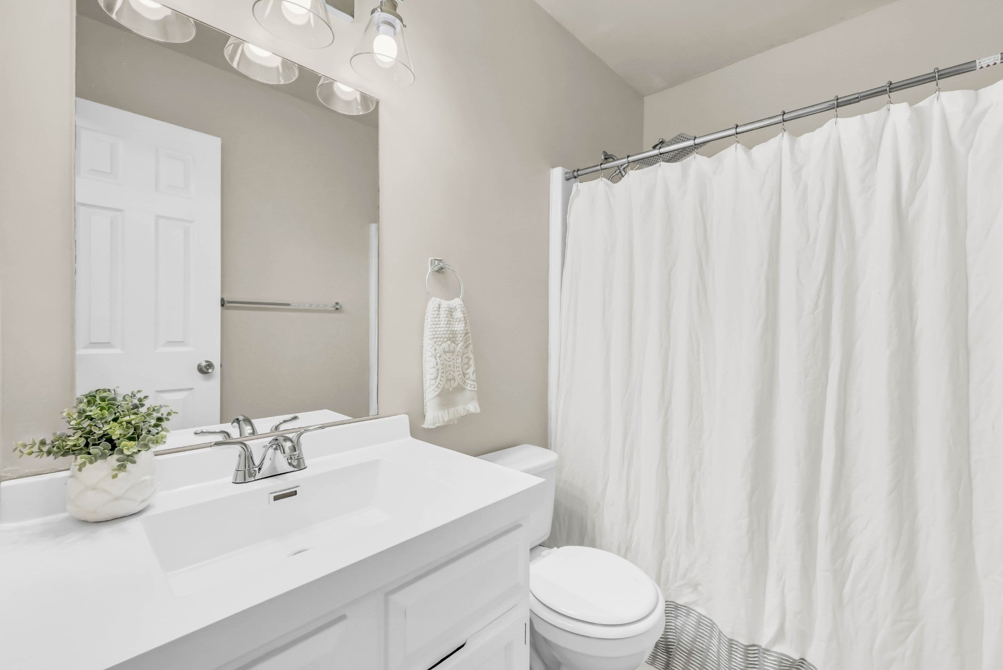 542 Roselawn Dr