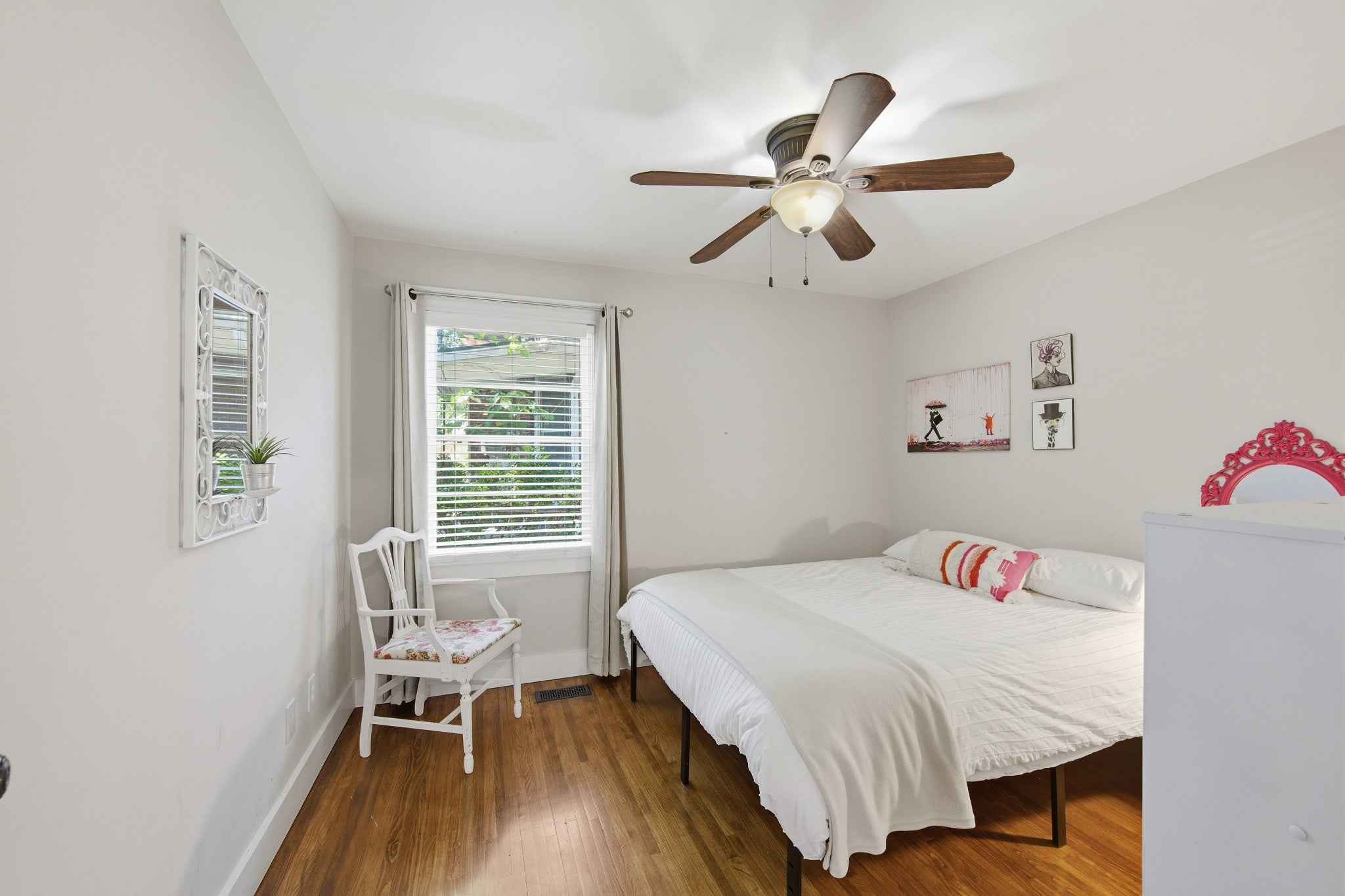 2214 White Ave, Nashville TN 37204 3-bed home, photo 5 of 30