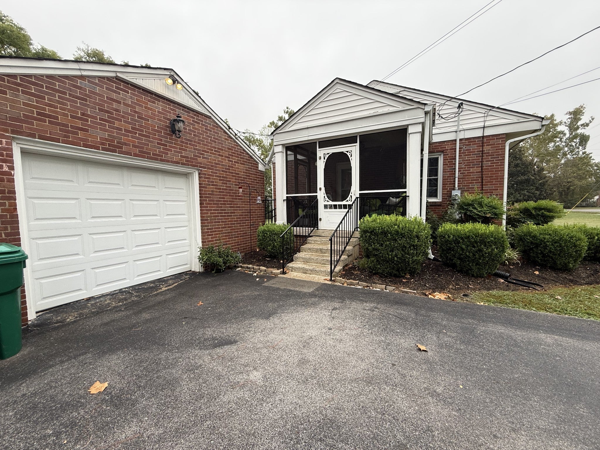 313 Castle Heights Ave - Photo 2