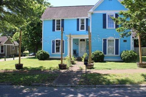 211 Maple St E Fayetteville TN 37334