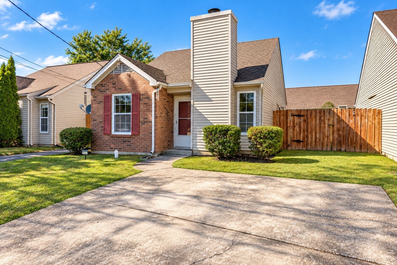 2-bed listing at 1137 Alandee St, Nashville