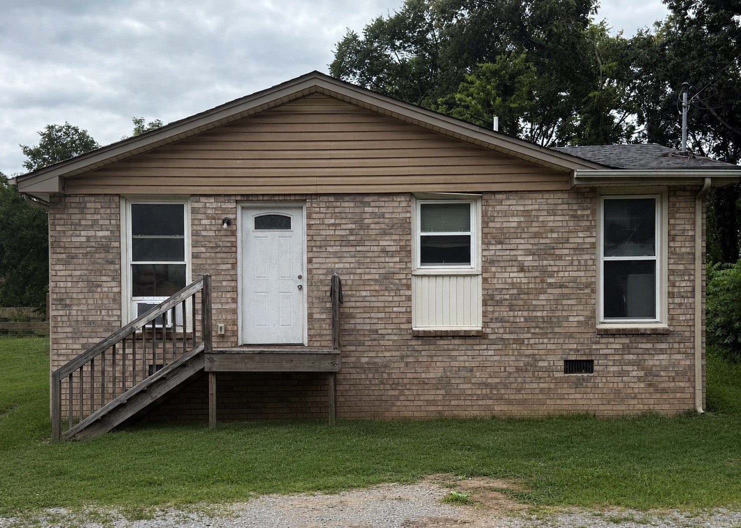 3-bed home at 124 Myatt Dr, Madison, sold October 14, 2026