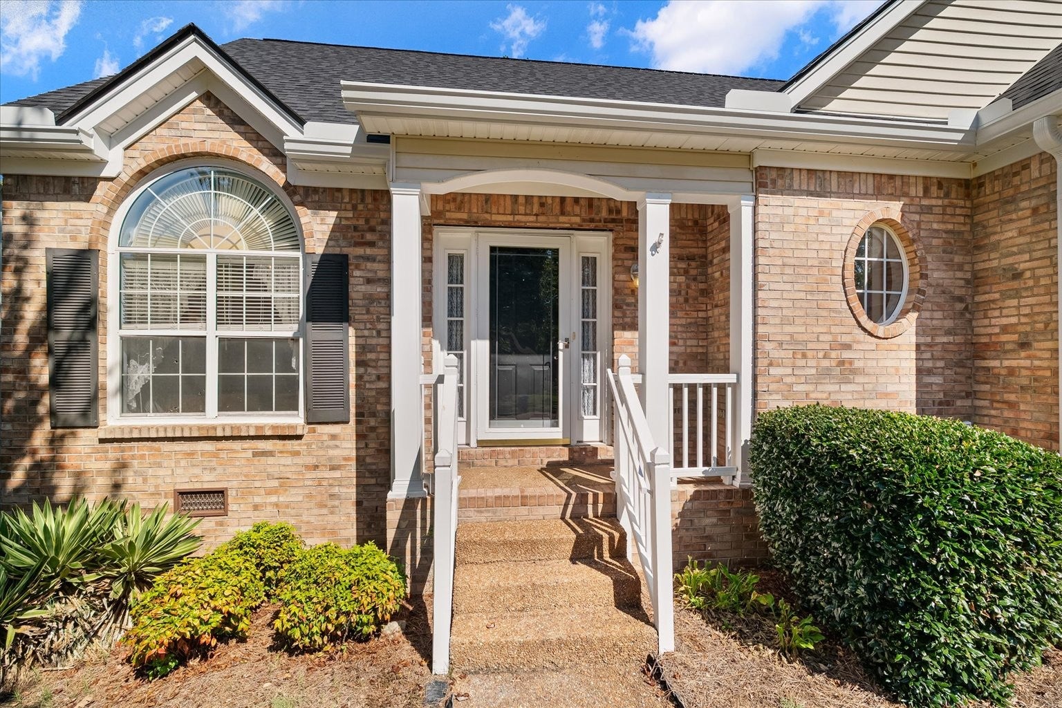 453 Essex Park Cir