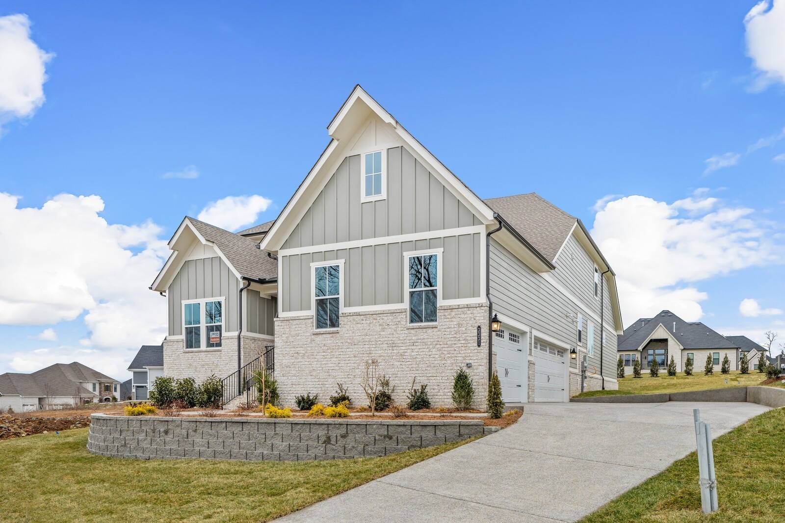 7295 Woodruff Dr