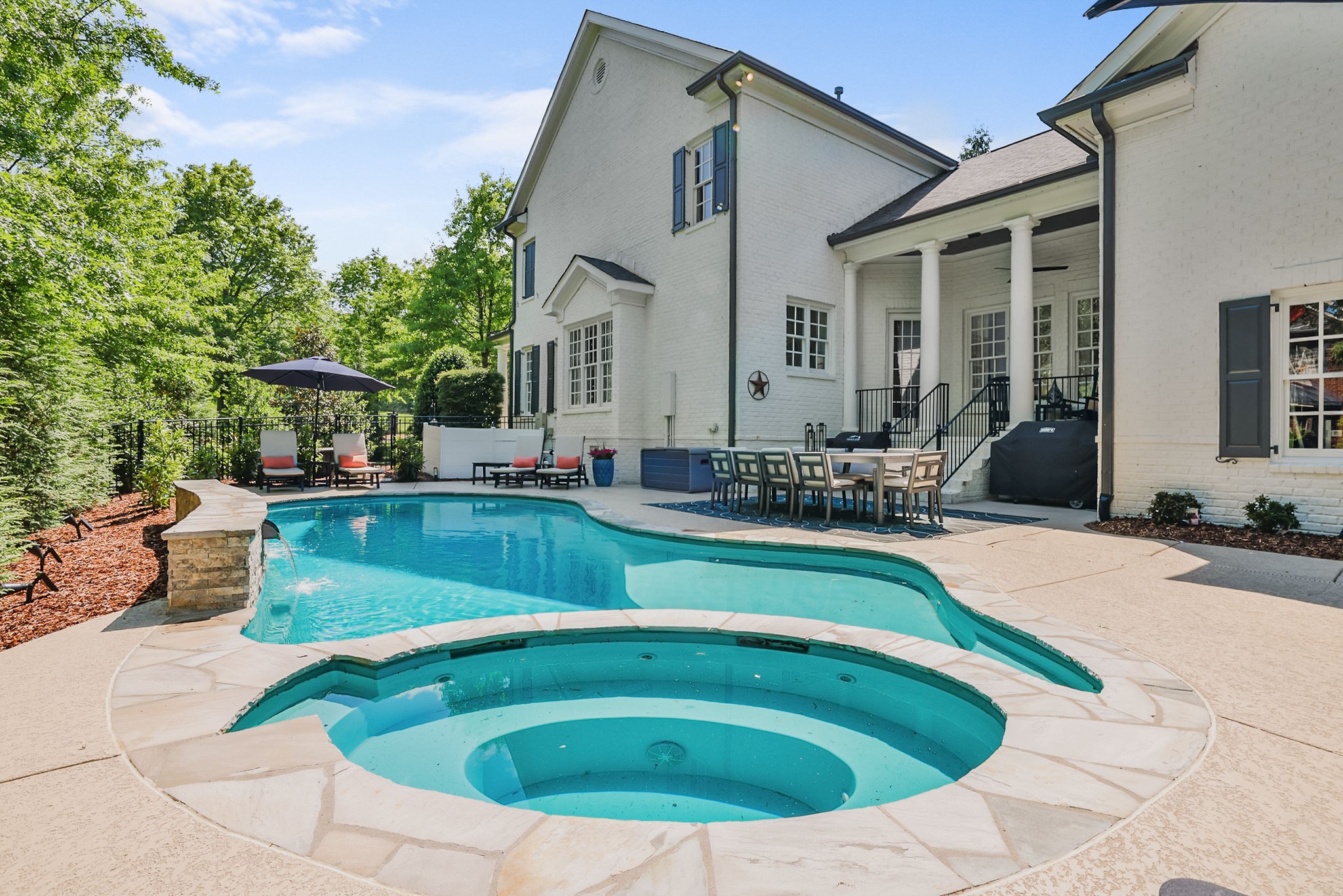 1422 Primrose Ln