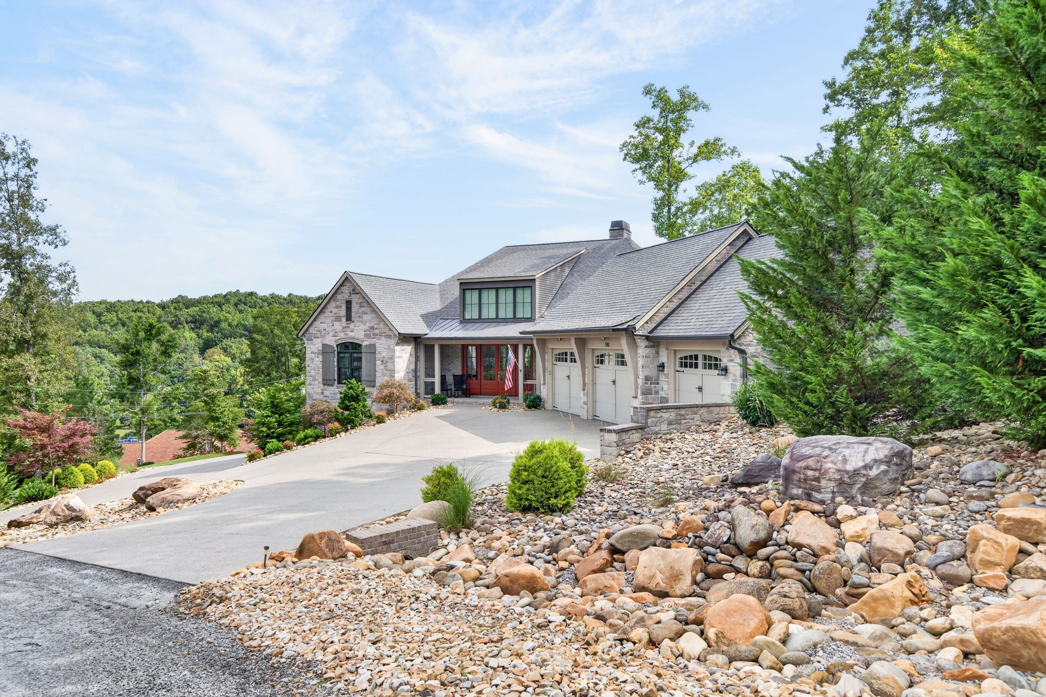 142 Pineridge Loop