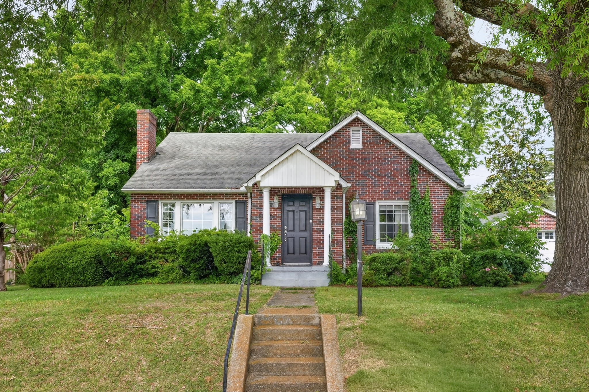 502 4th Ave