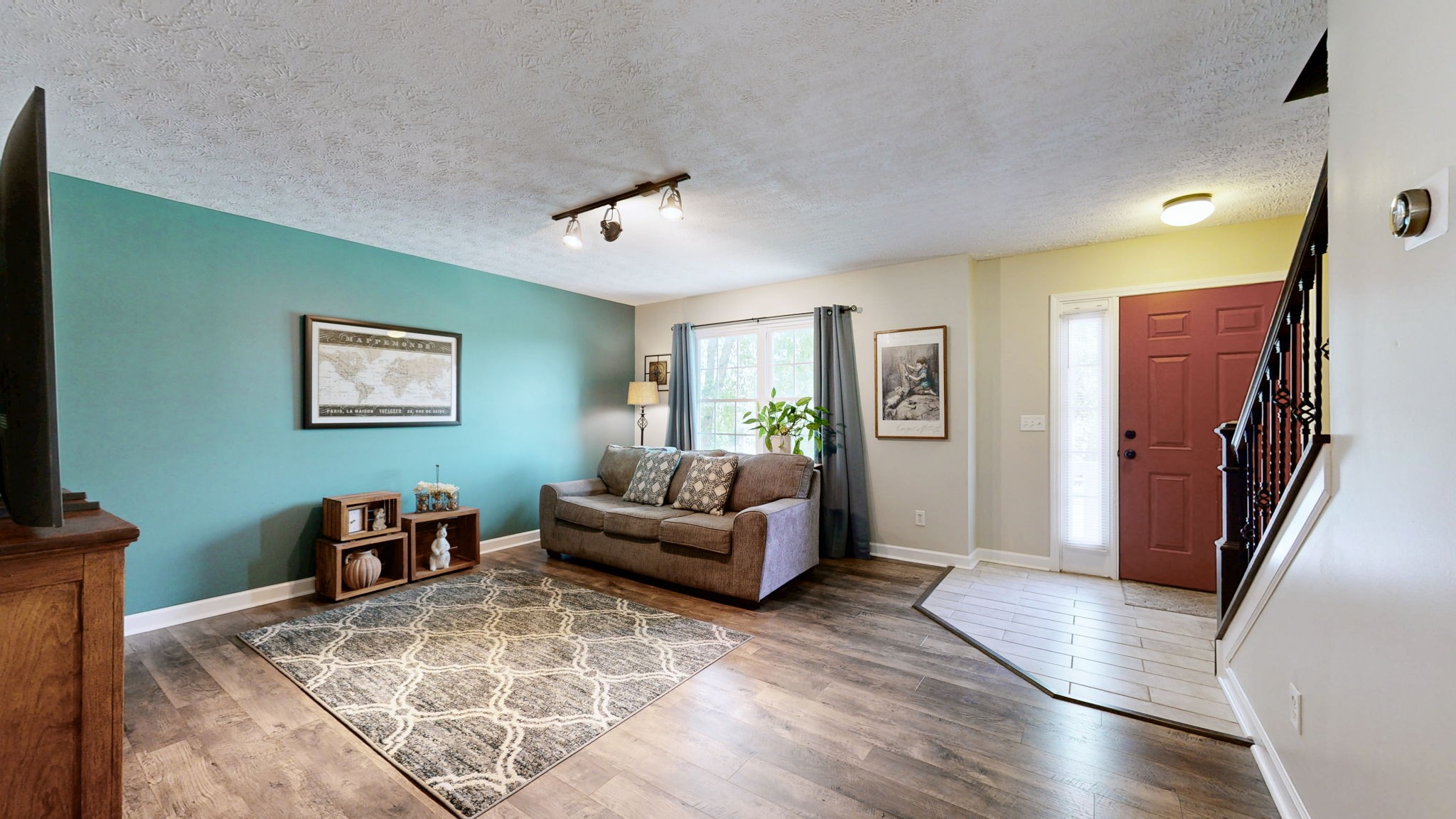 6007 Crestview Ct