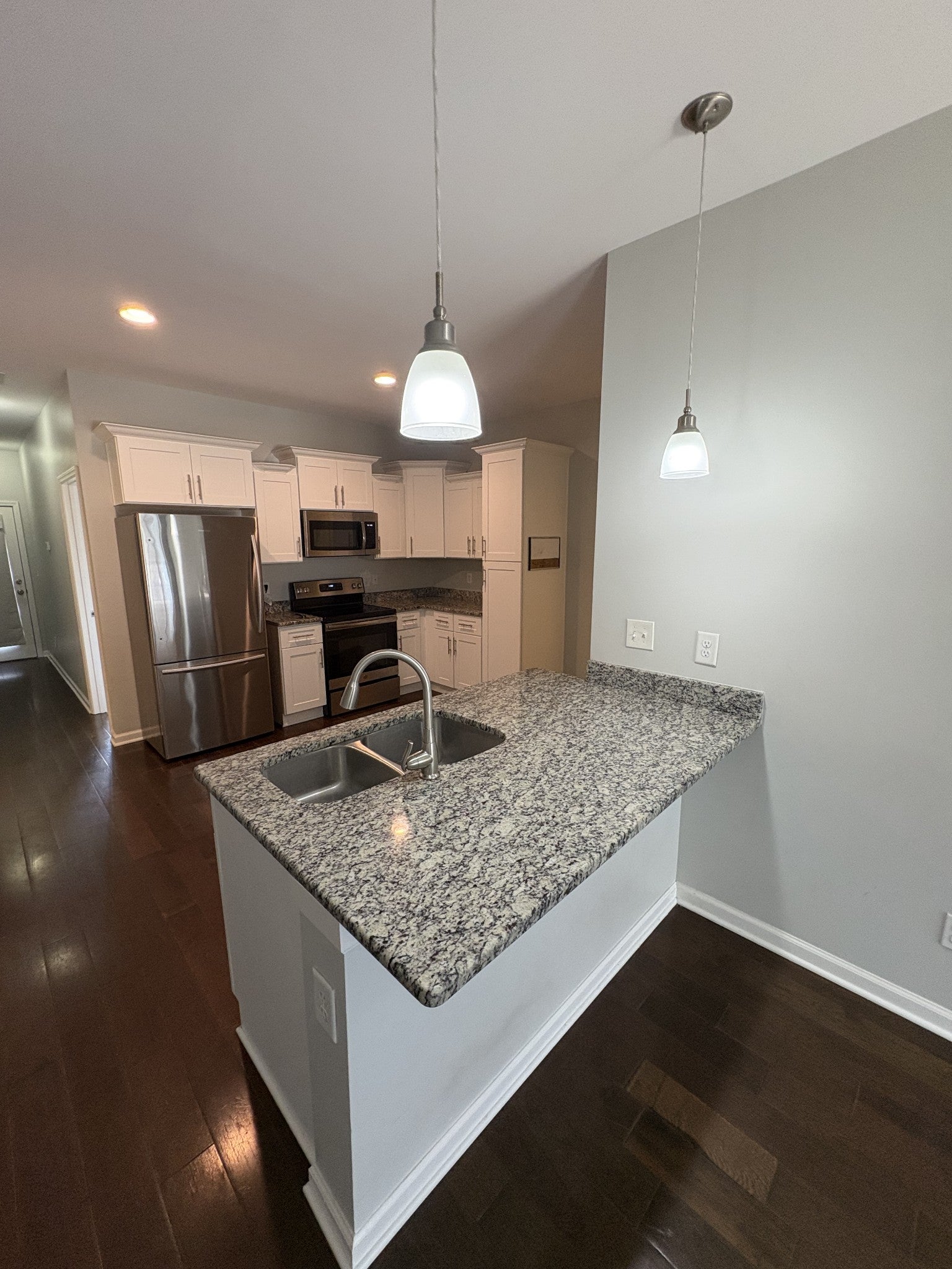 1305 Villa Cir