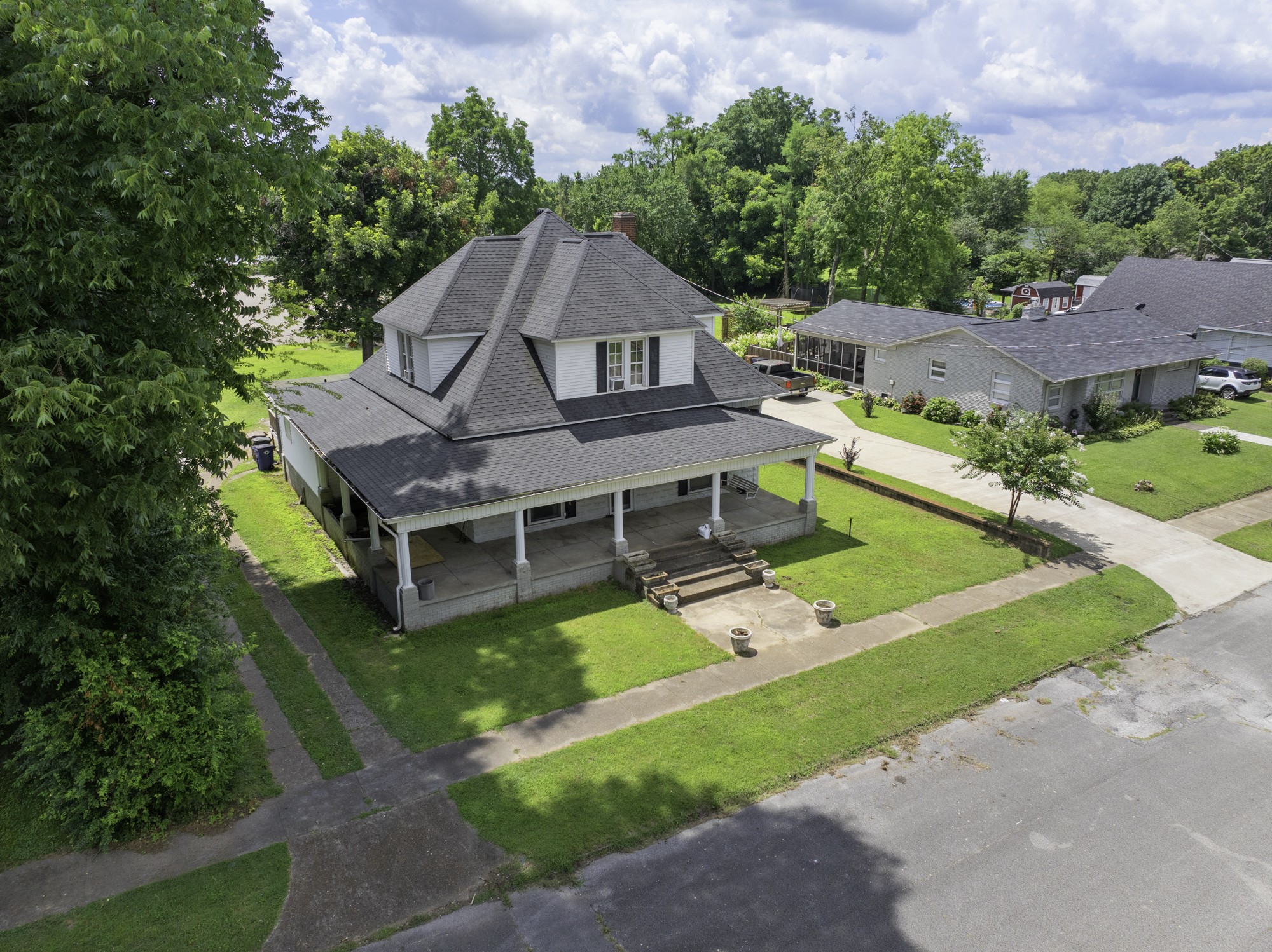 107 Monroe Ave