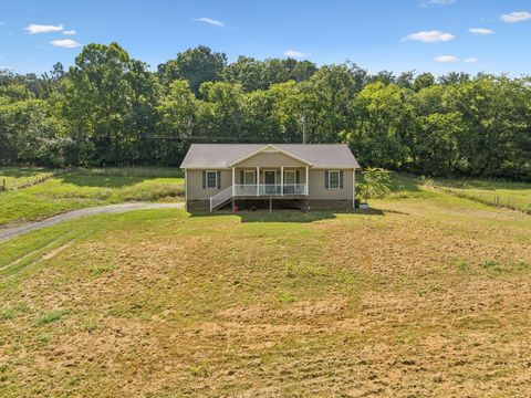 211 Bowmans Branch Ln Pleasant Shade TN 37145
