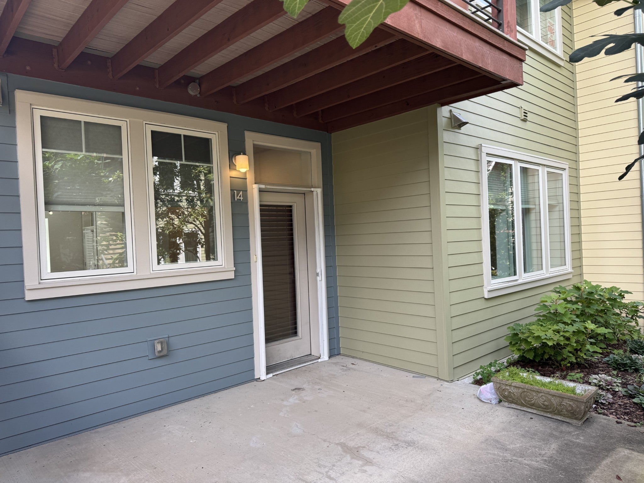 2.0-bed rental at 1325 5th Ave N 14