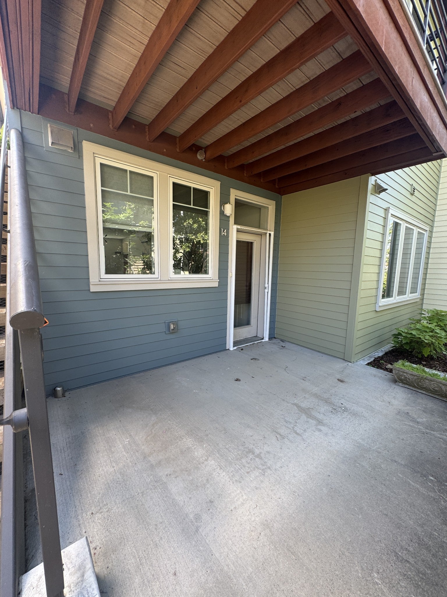 1325 5th Ave N 14